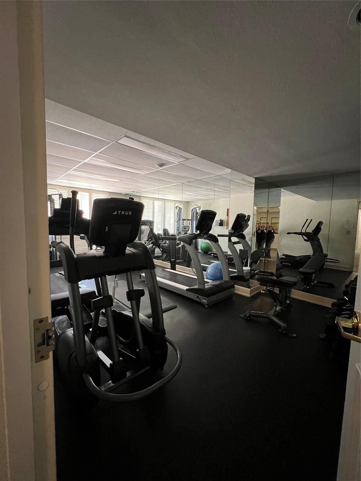 3100 NE 48th #805, Fort Lauderdale FL 33308
