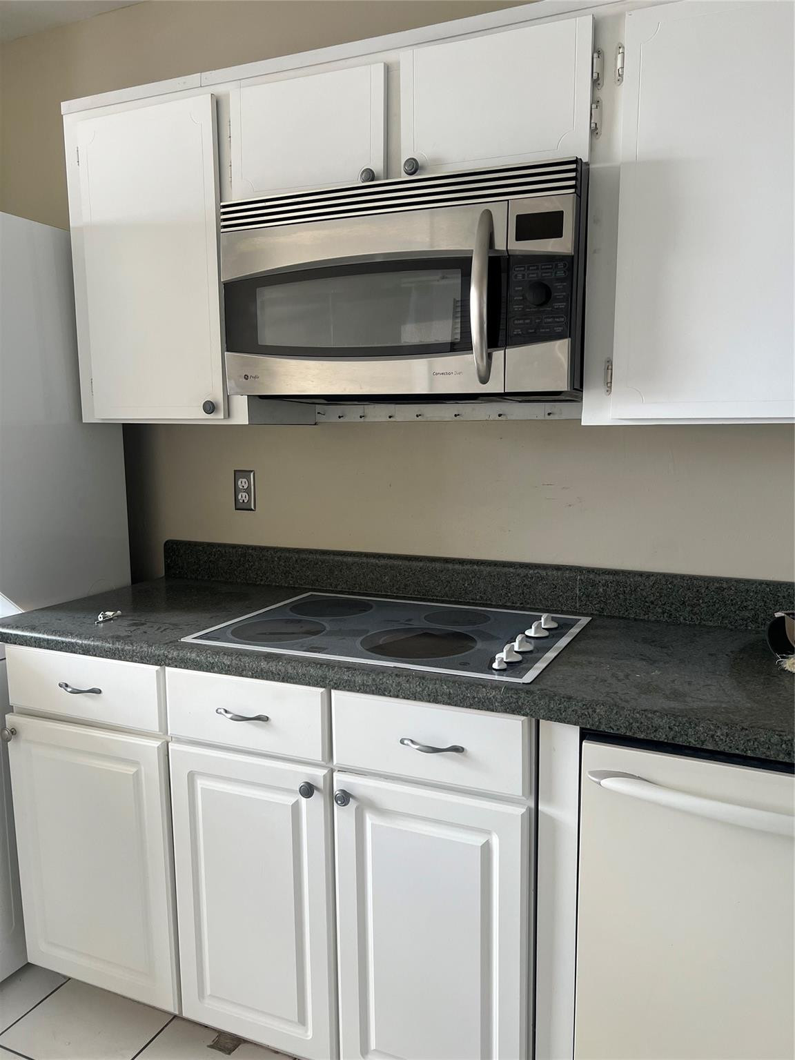 3100 NE 48th #805, Fort Lauderdale FL 33308