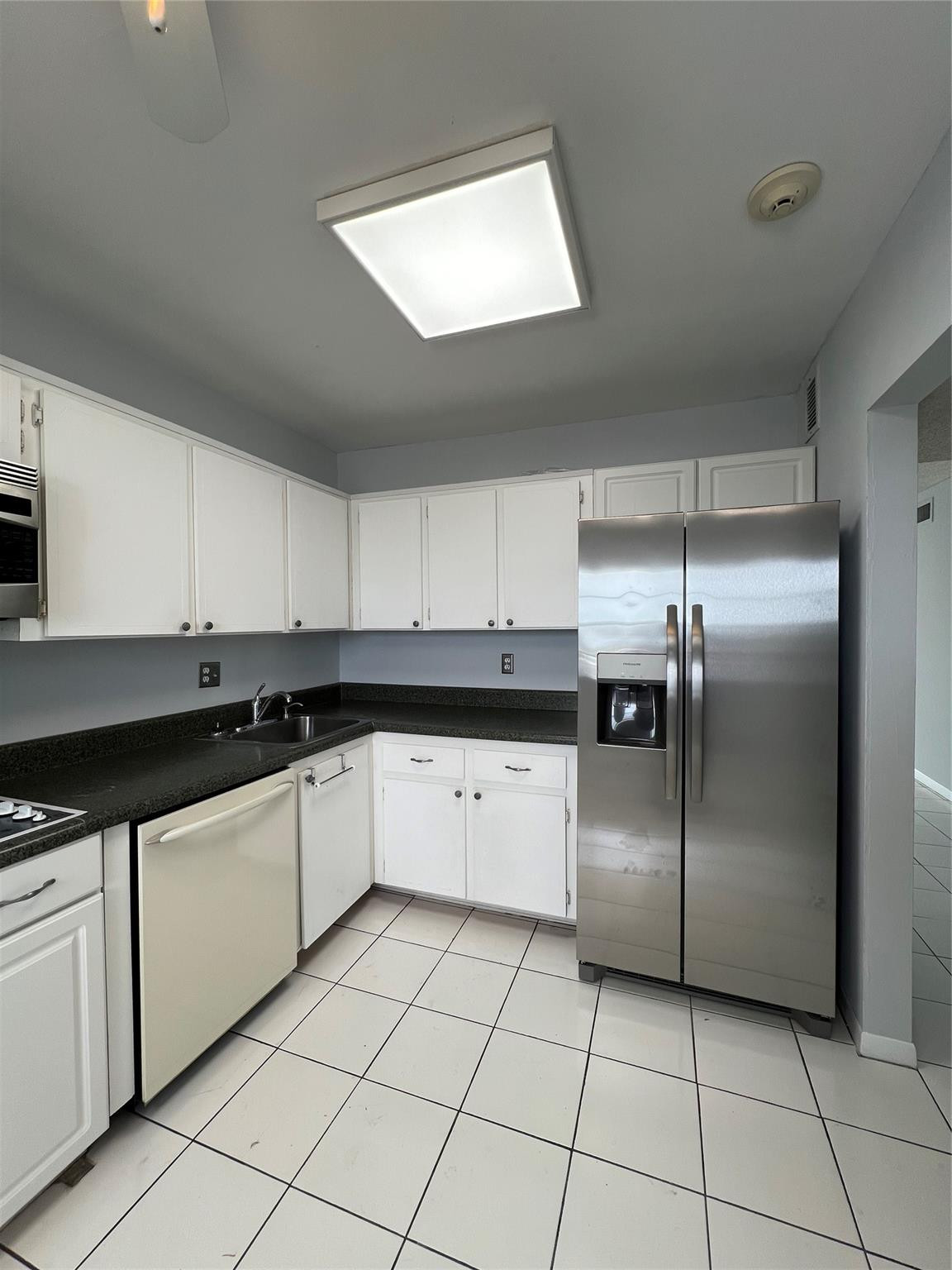 3100 NE 48th #805, Fort Lauderdale FL 33308