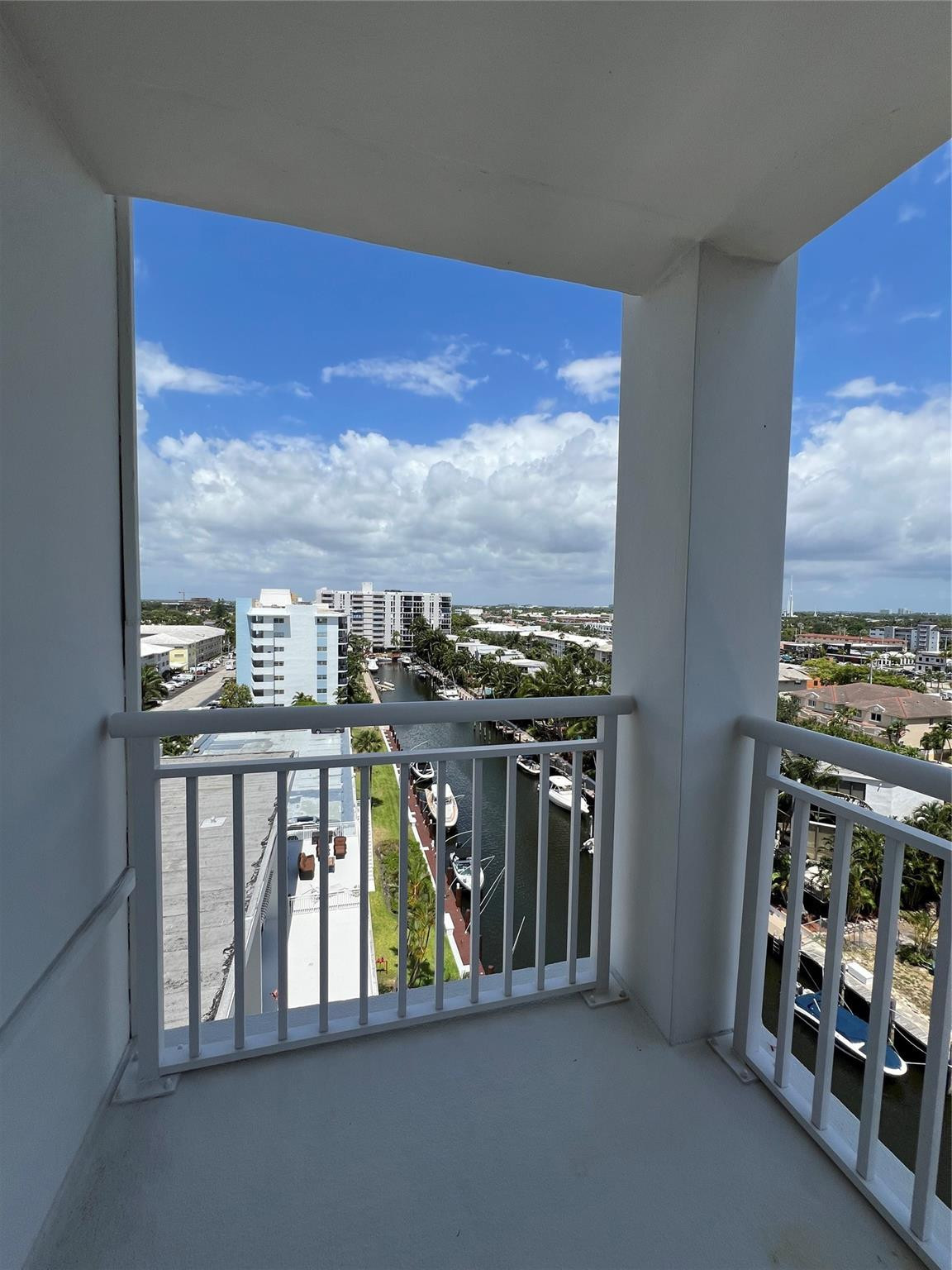 3100 NE 48th #805, Fort Lauderdale FL 33308