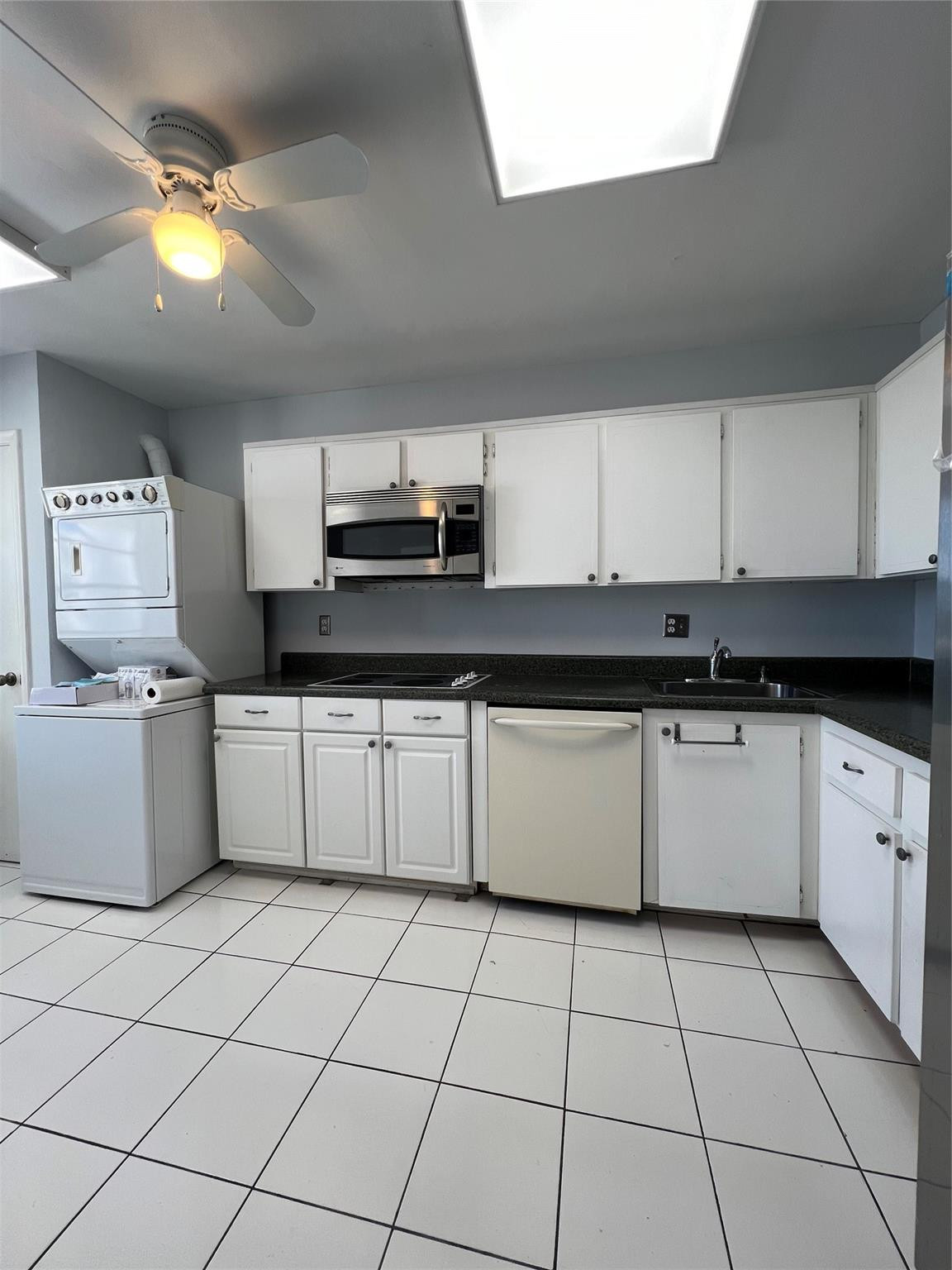 3100 NE 48th #805, Fort Lauderdale FL 33308