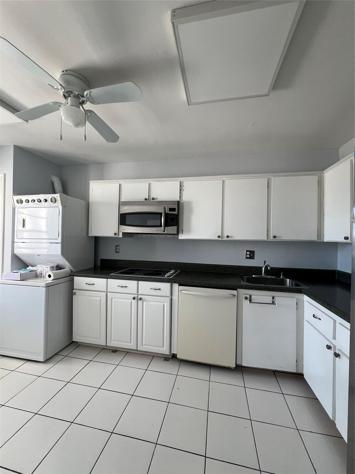 3100 NE 48th #805, Fort Lauderdale FL 33308