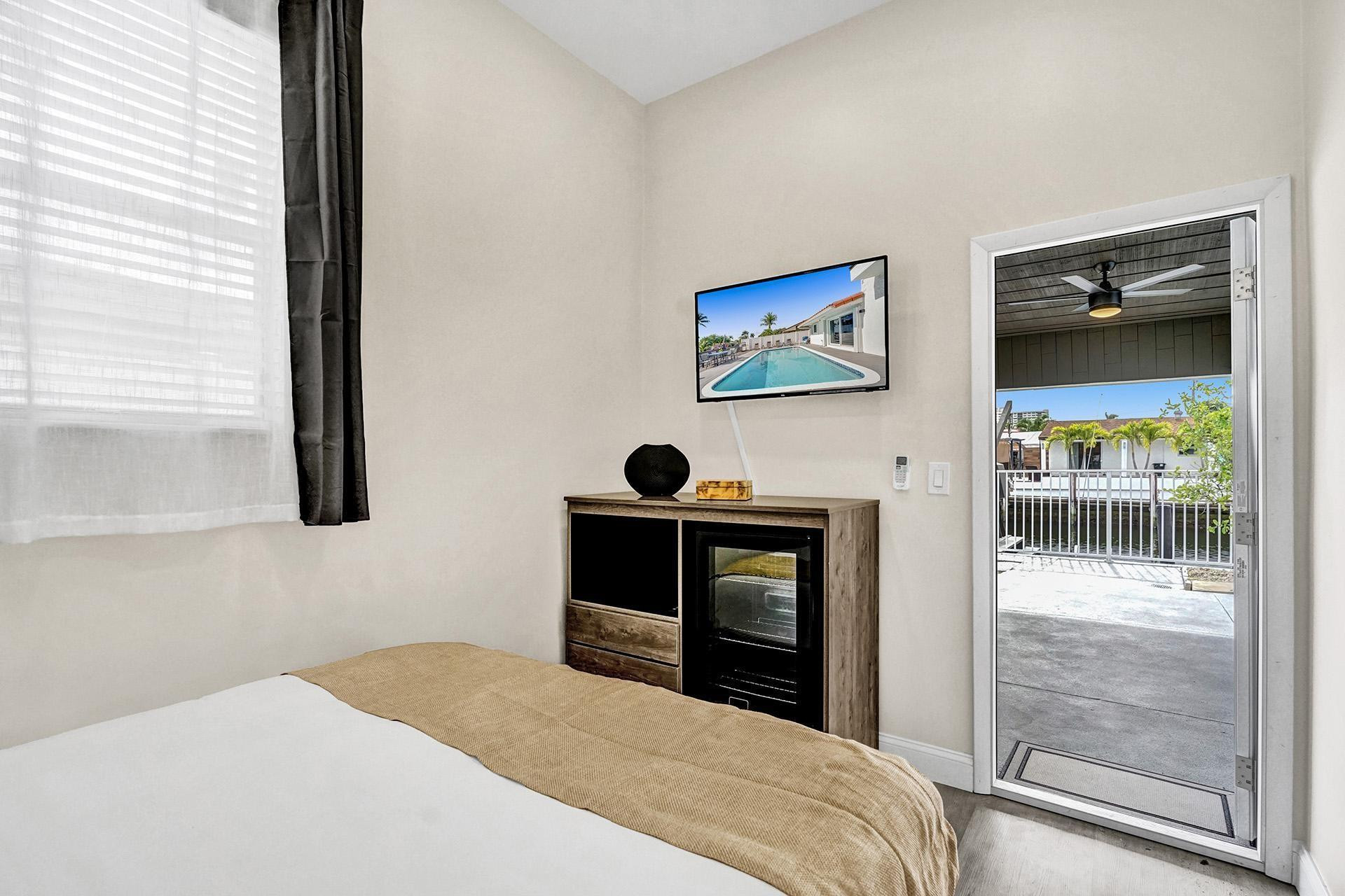 2256 SE 10TH, Pompano Beach FL 33062
