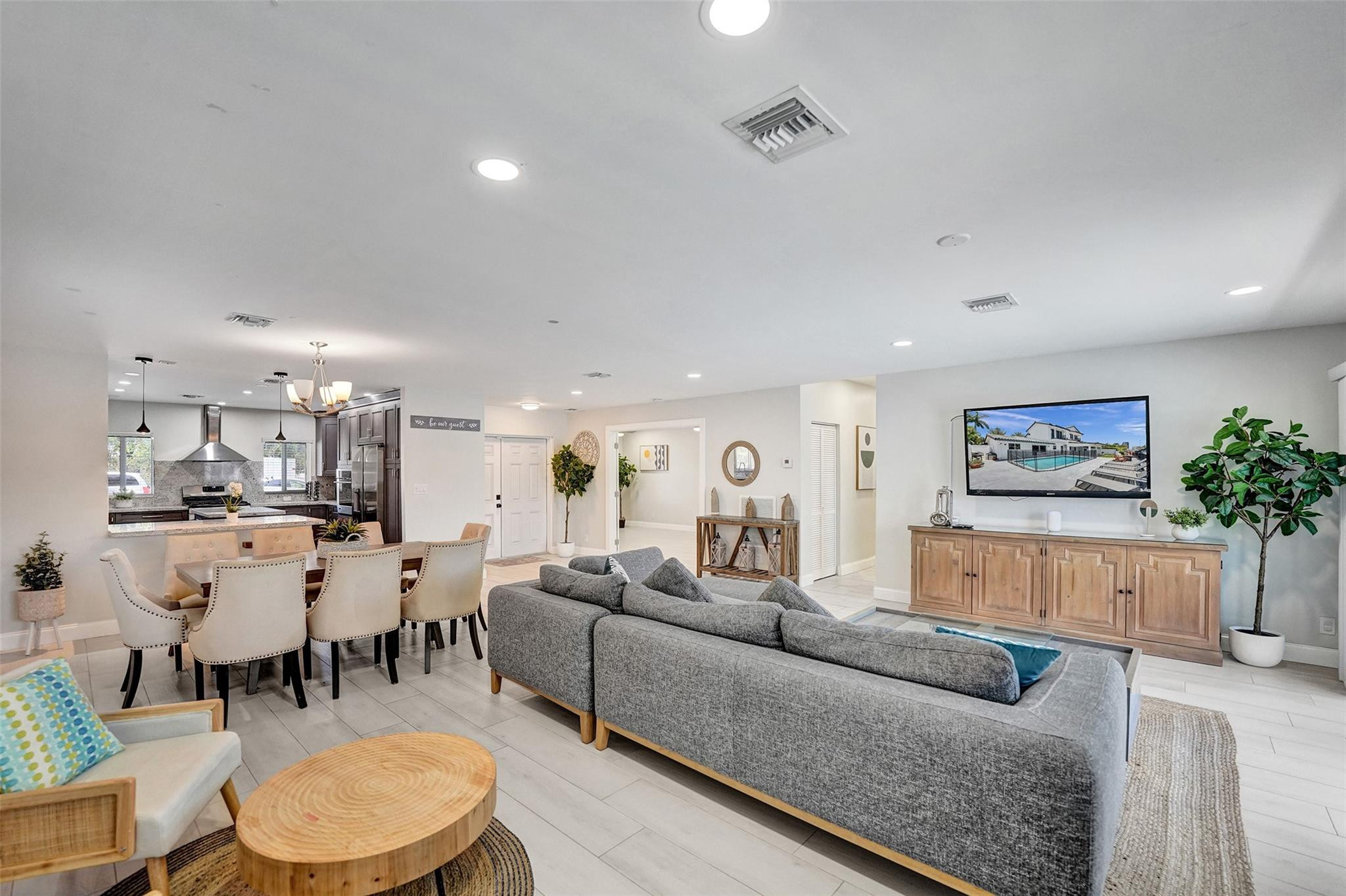 2256 SE 10TH, Pompano Beach FL 33062