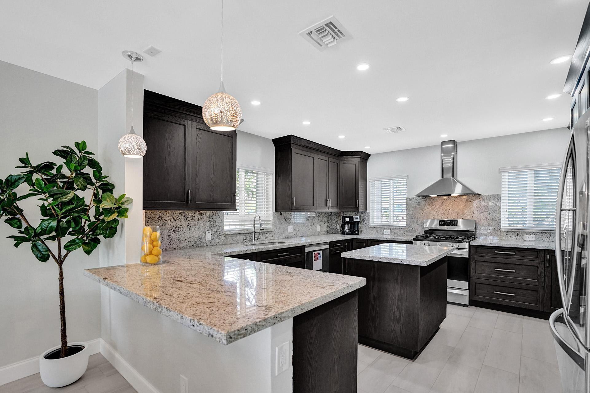 2256 SE 10TH, Pompano Beach FL 33062