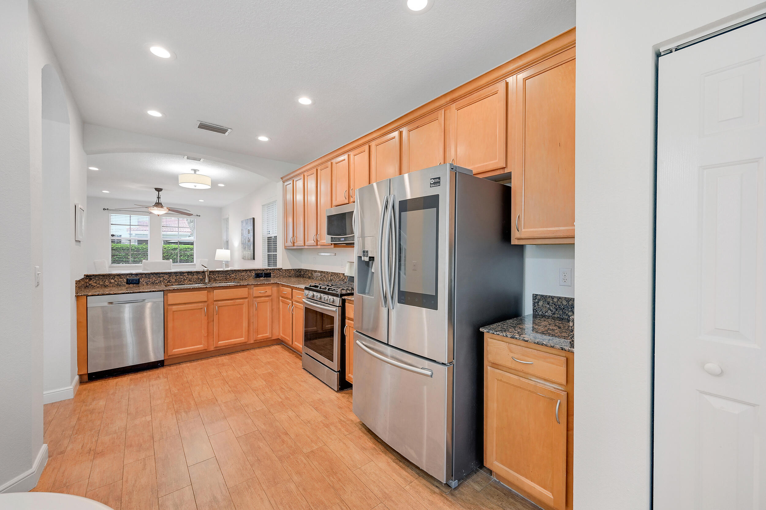 654 CASTLE, Palm Beach Gardens FL 33410
