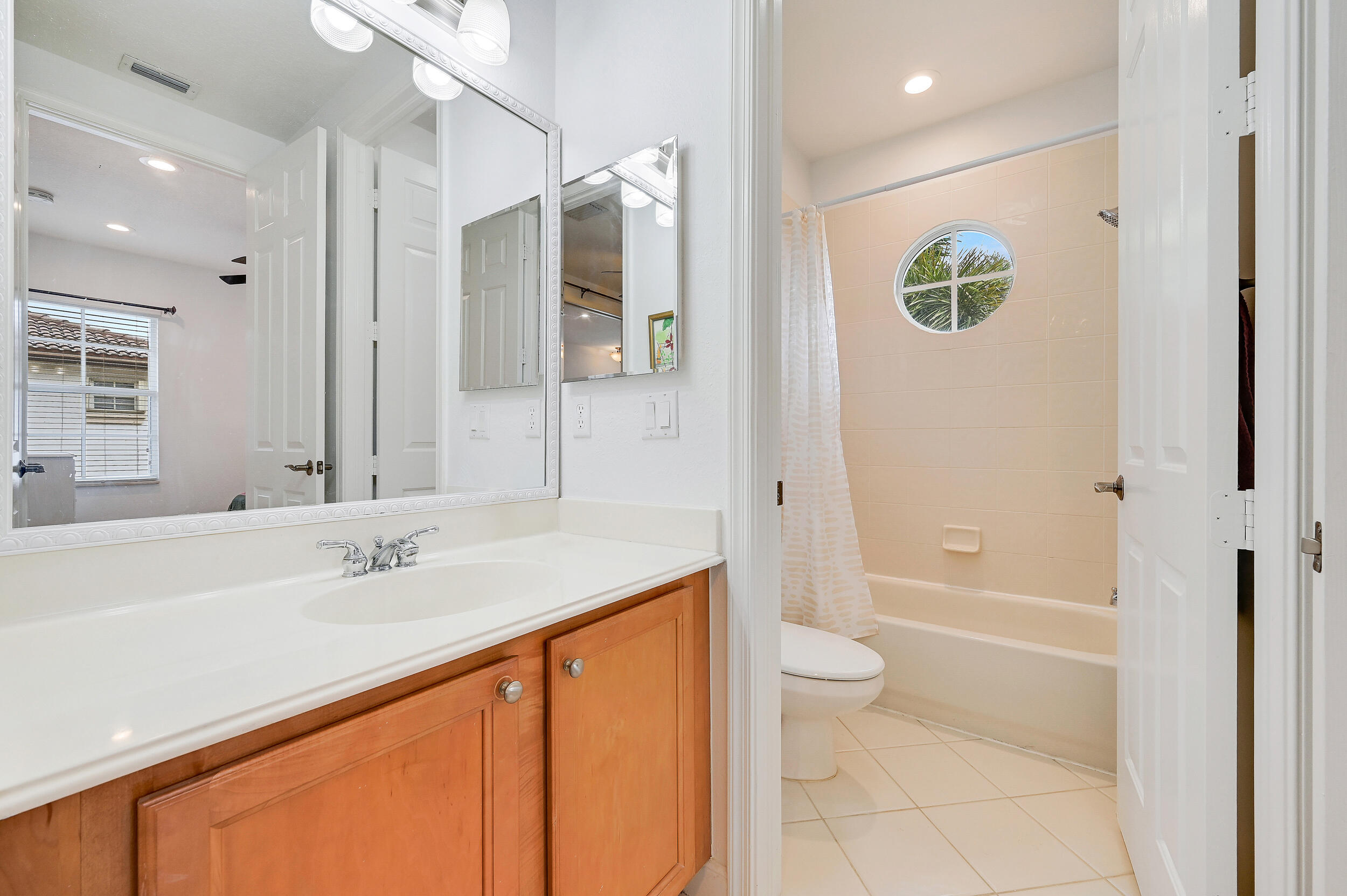 654 CASTLE, Palm Beach Gardens FL 33410