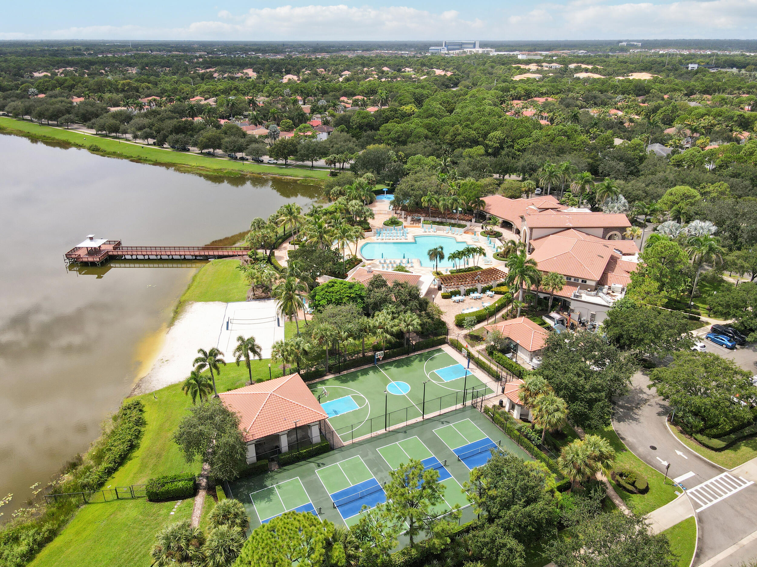 654 CASTLE, Palm Beach Gardens FL 33410