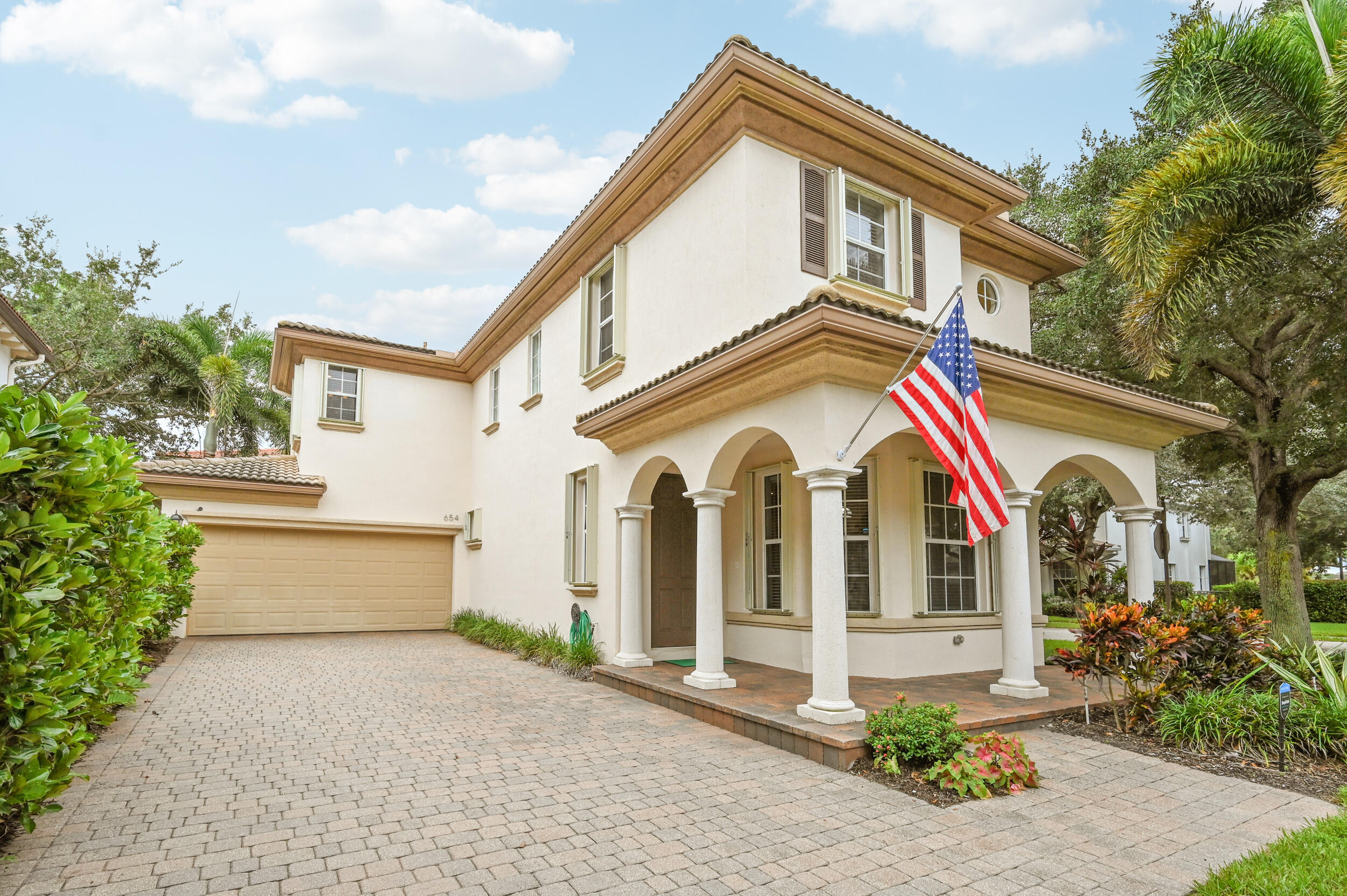 654 CASTLE, Palm Beach Gardens FL 33410