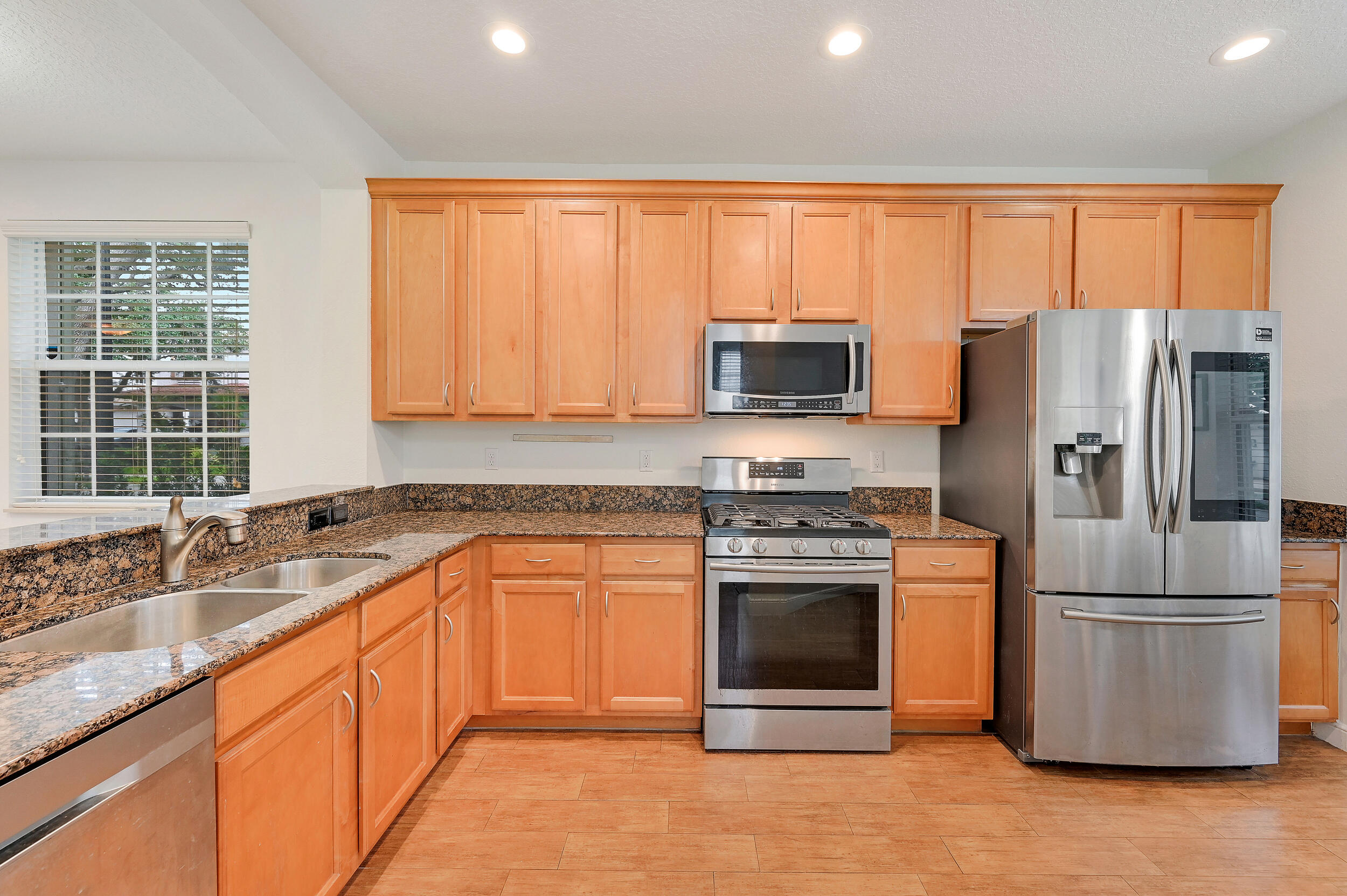 654 CASTLE, Palm Beach Gardens FL 33410