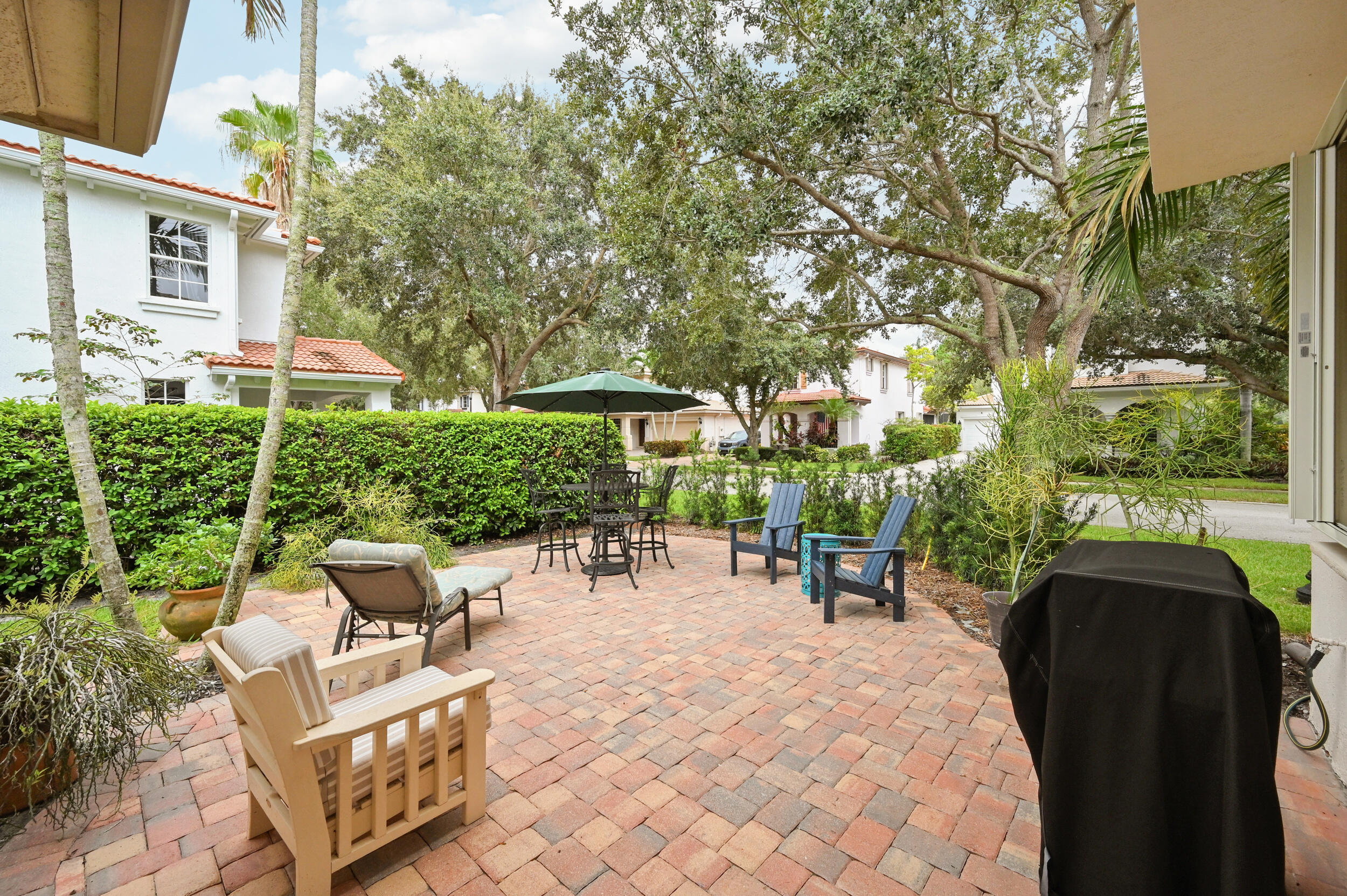 654 CASTLE, Palm Beach Gardens FL 33410