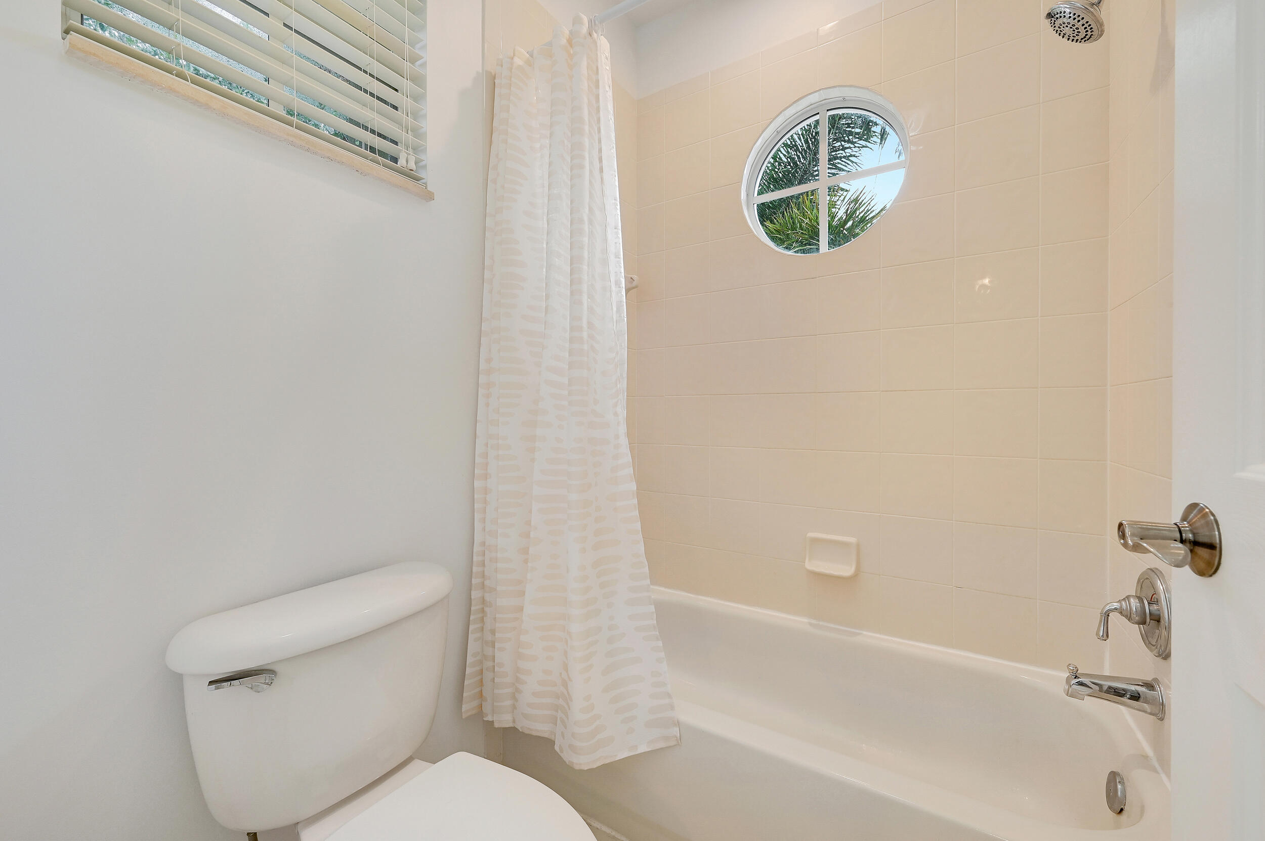 654 CASTLE, Palm Beach Gardens FL 33410