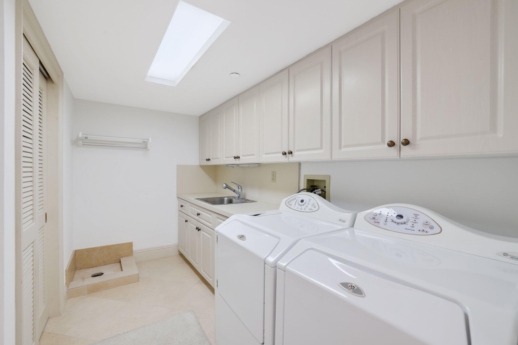 2727 S OCEAN #1502, Highland Beach FL 33487