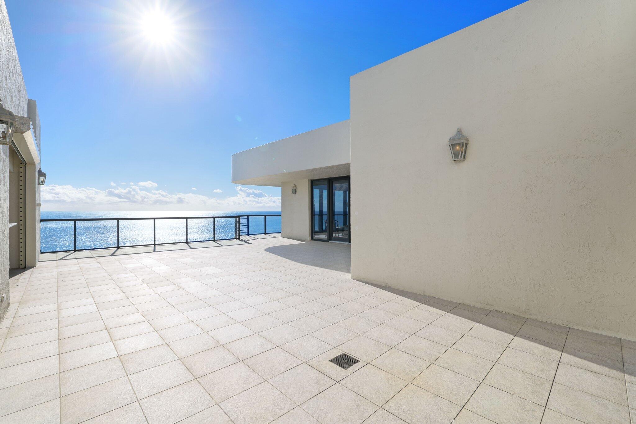2727 S OCEAN #1502, Highland Beach FL 33487