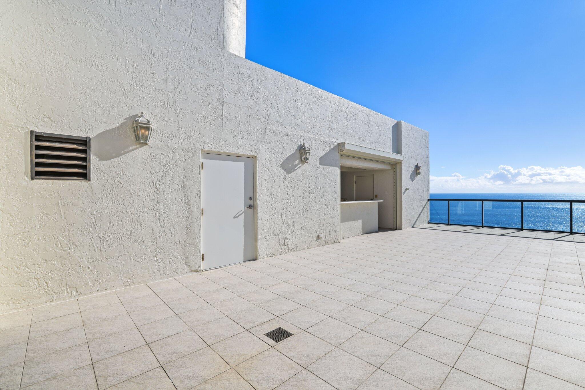 2727 S OCEAN #1502, Highland Beach FL 33487