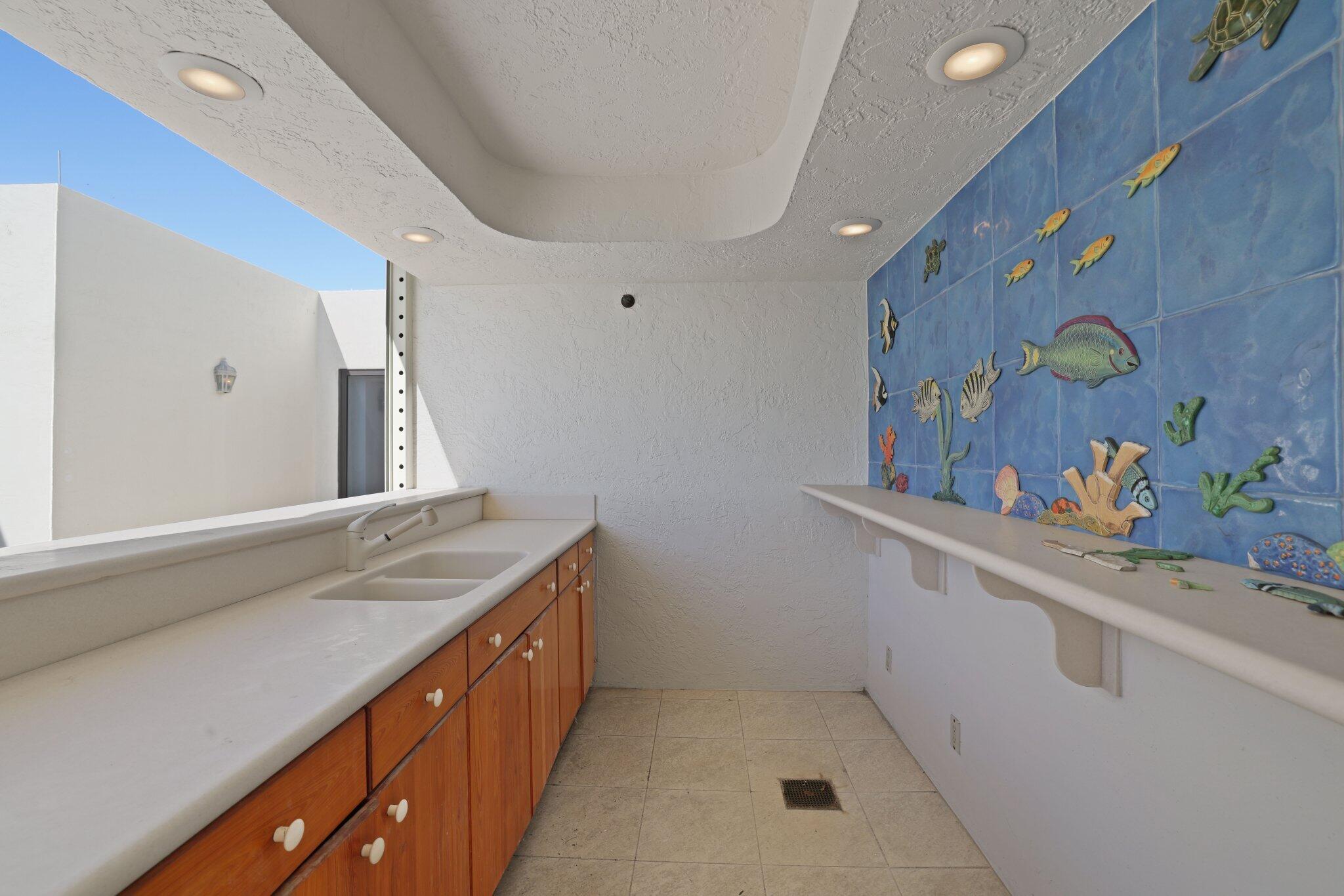 2727 S OCEAN #1502, Highland Beach FL 33487
