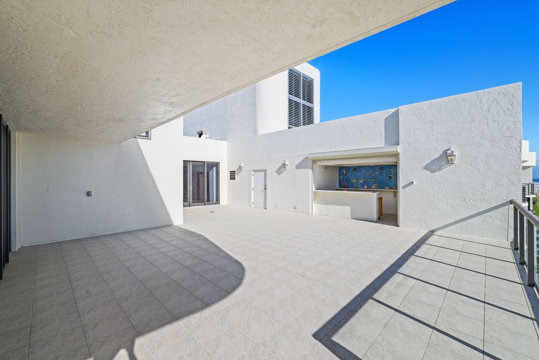 2727 S OCEAN #1502, Highland Beach FL 33487
