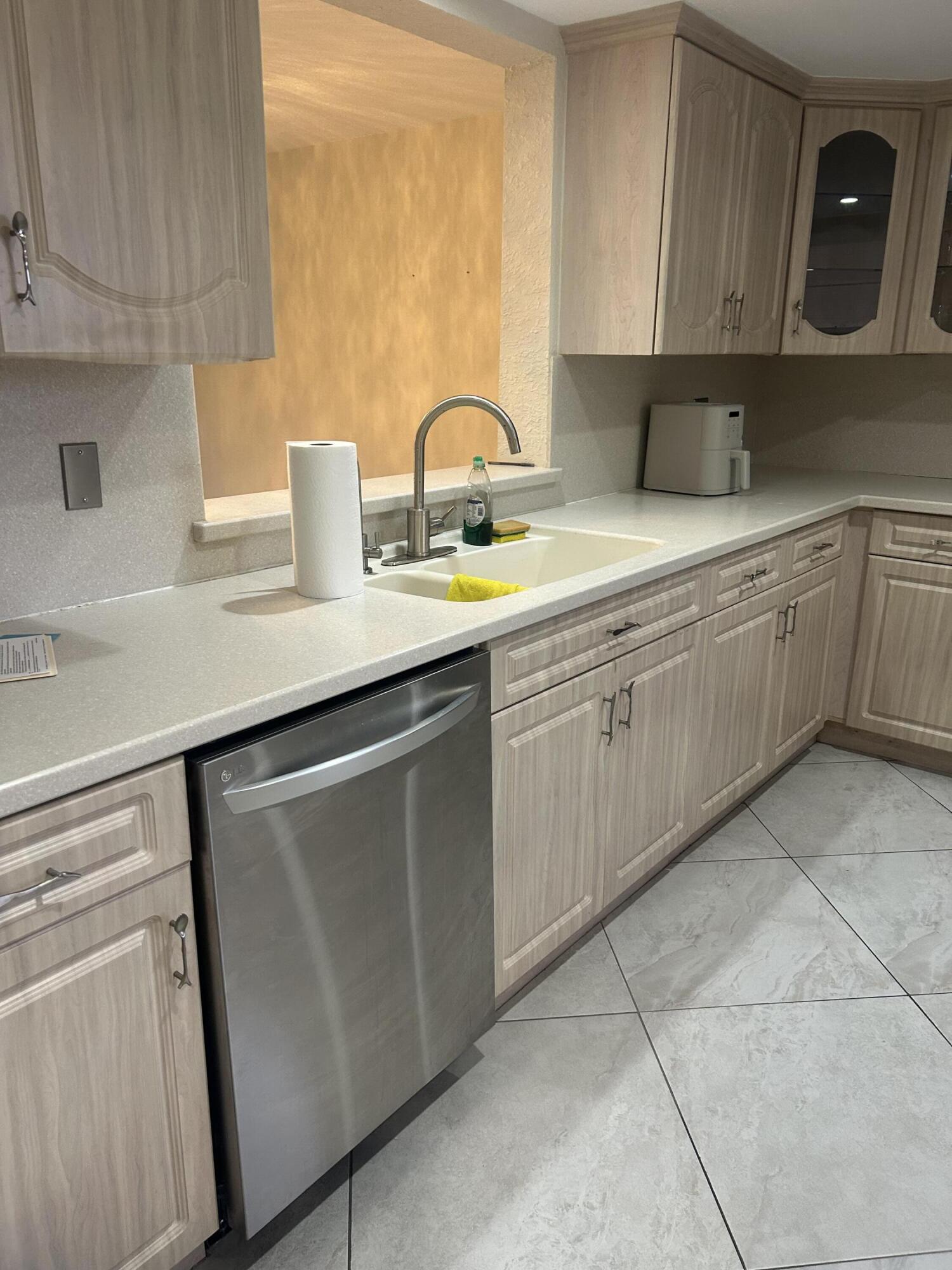 291 S HOLLYBROOK #308, Pembroke Pines FL 33025