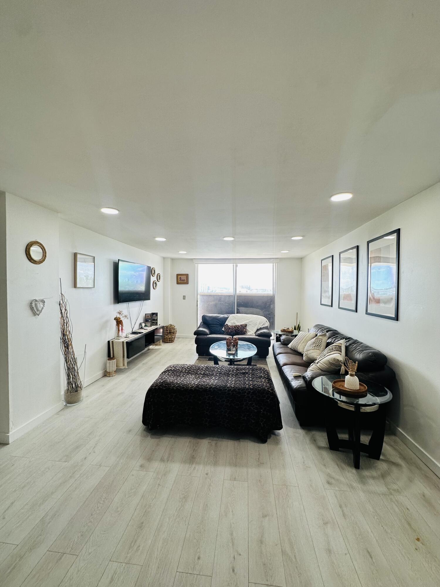 13155 Ixora #701, North Miami FL 33181