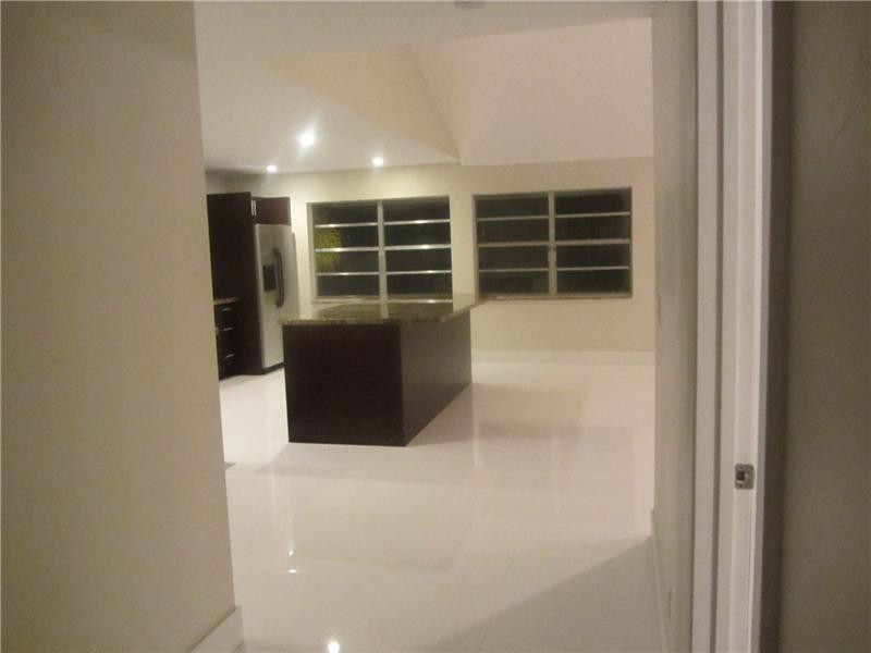 8761 Holly #201, Tamarac FL 33321