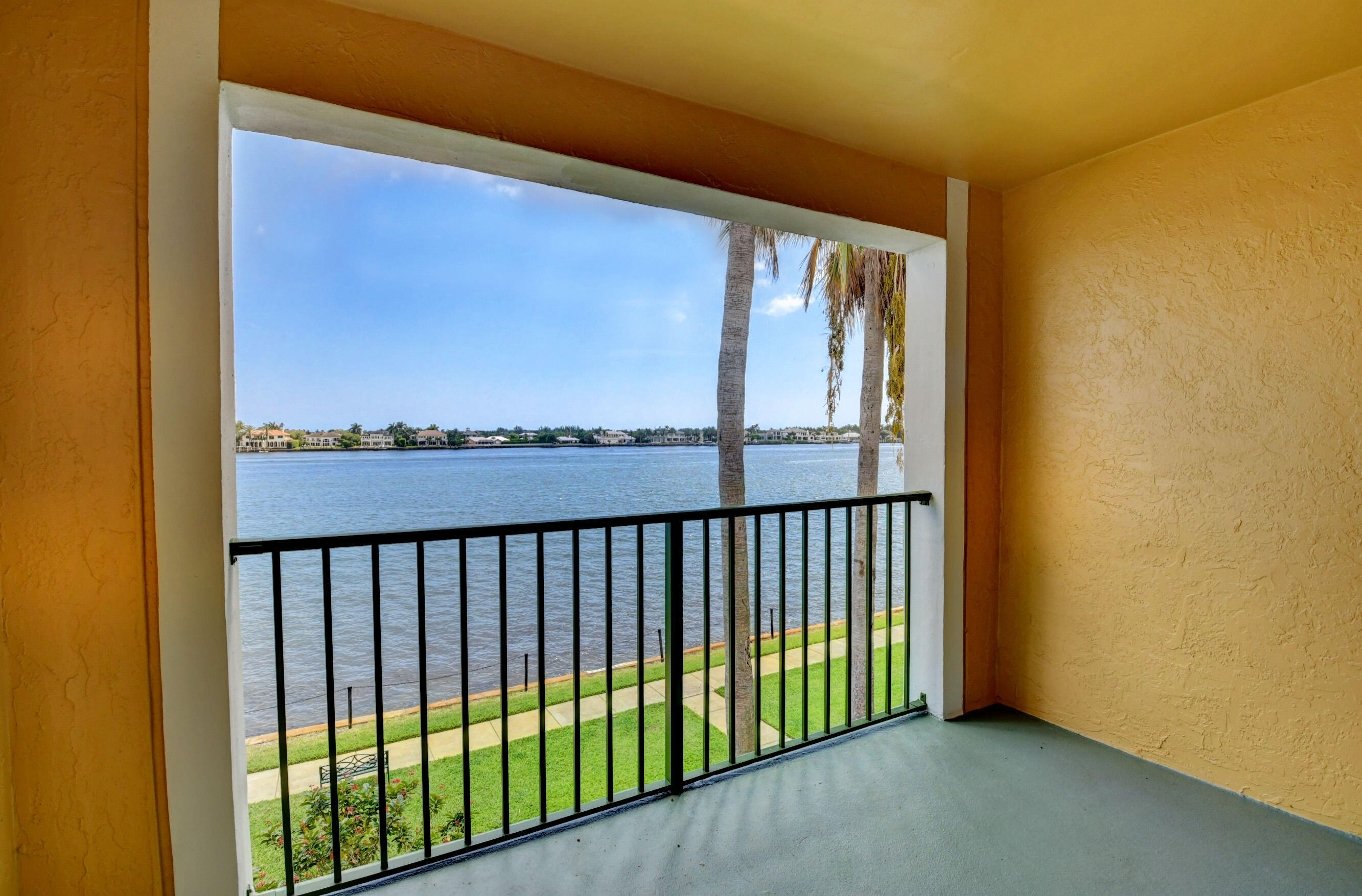 180 Yacht Club #308, Hypoluxo FL 33462