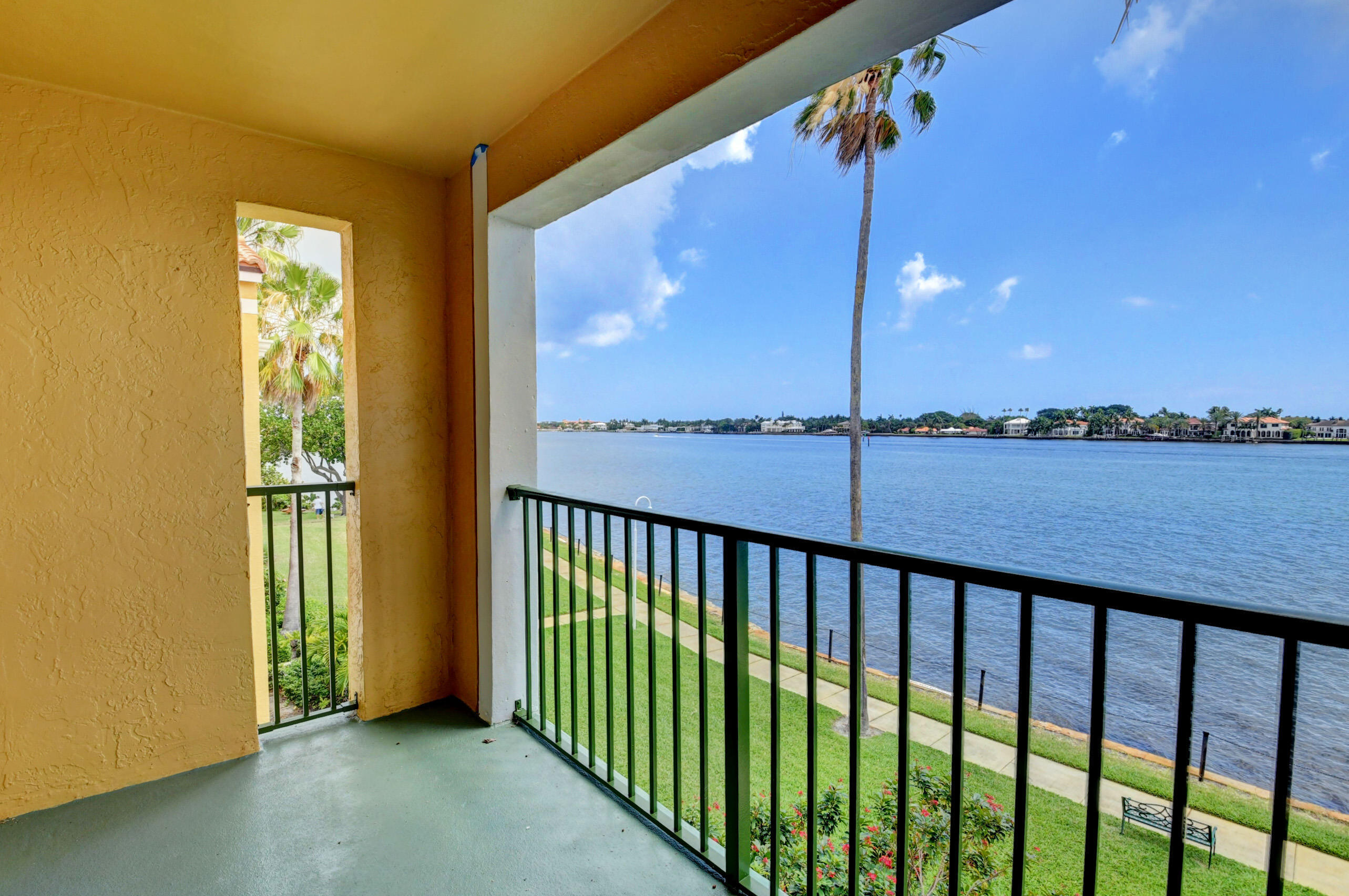 180 Yacht Club #308, Hypoluxo FL 33462