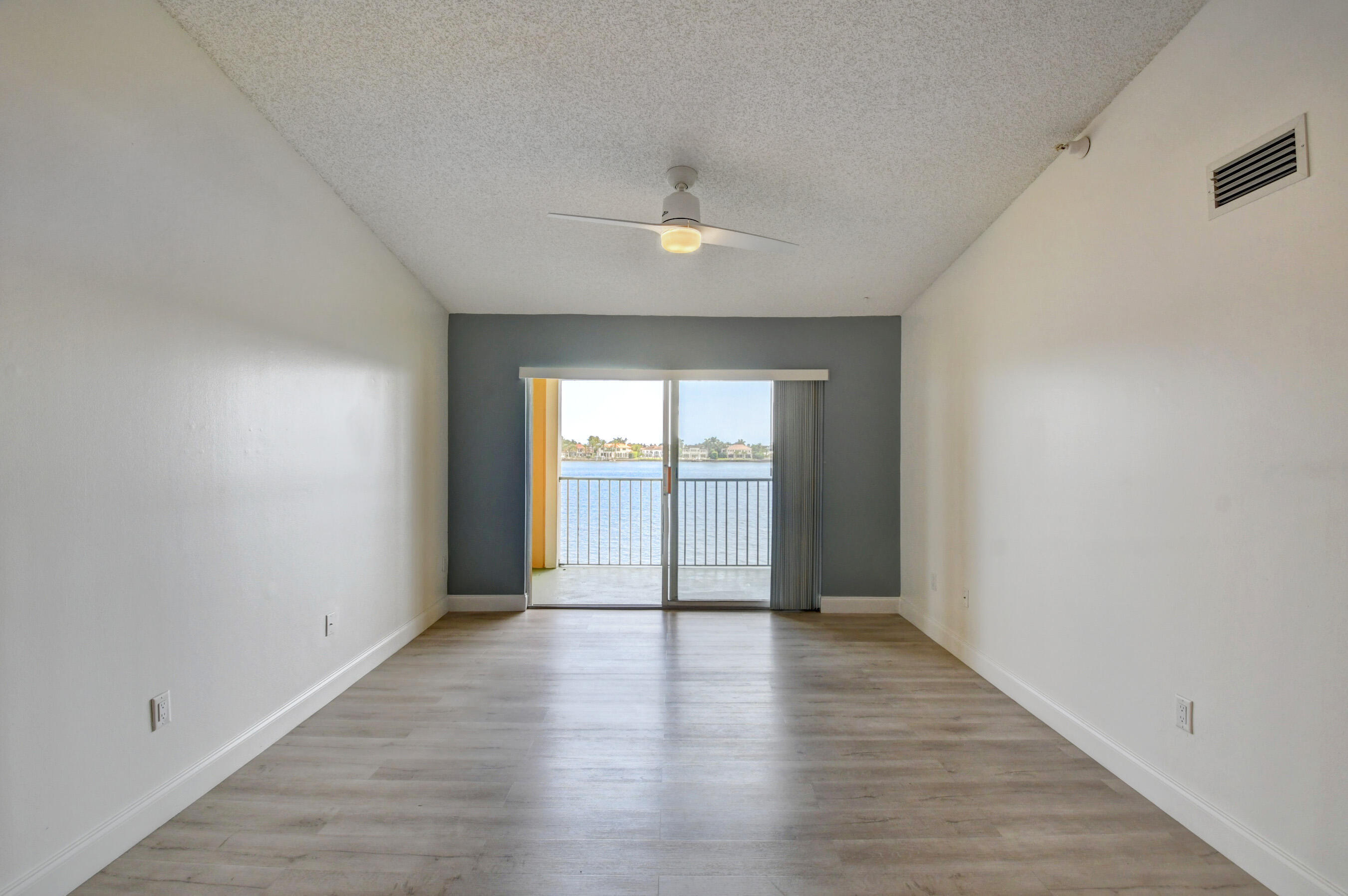 180 Yacht Club #308, Hypoluxo FL 33462