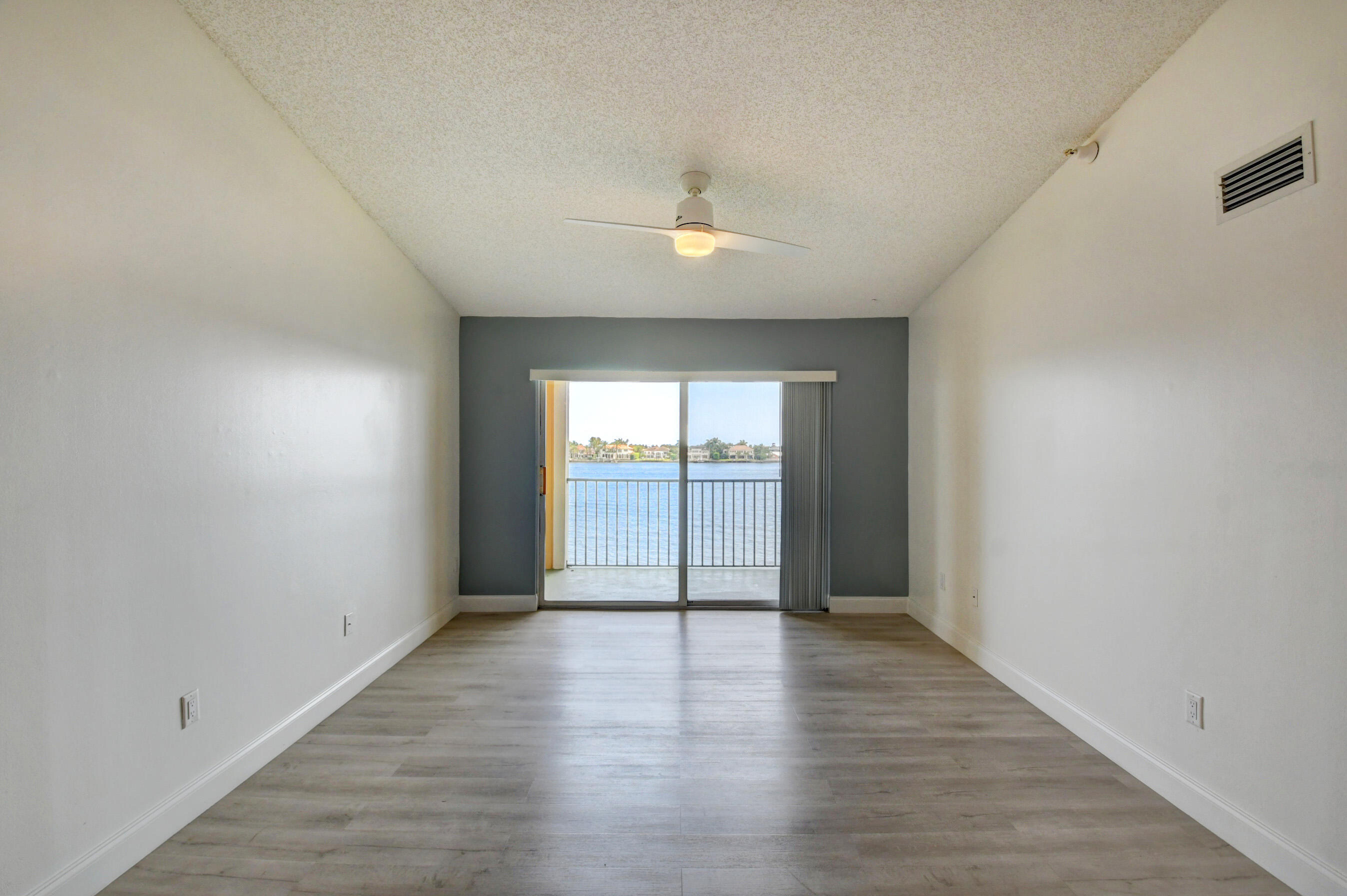 180 Yacht Club #308, Hypoluxo FL 33462