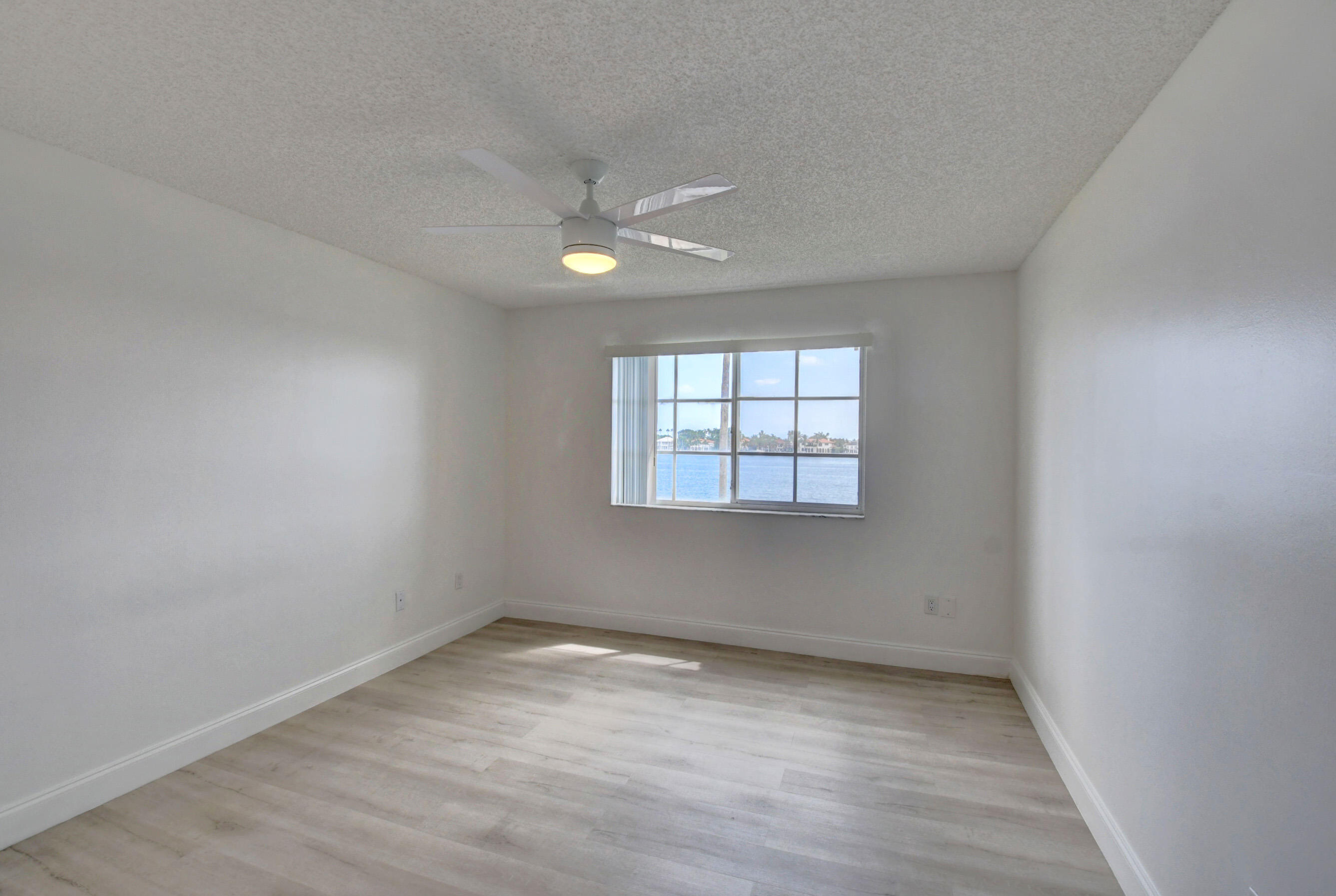 180 Yacht Club #308, Hypoluxo FL 33462