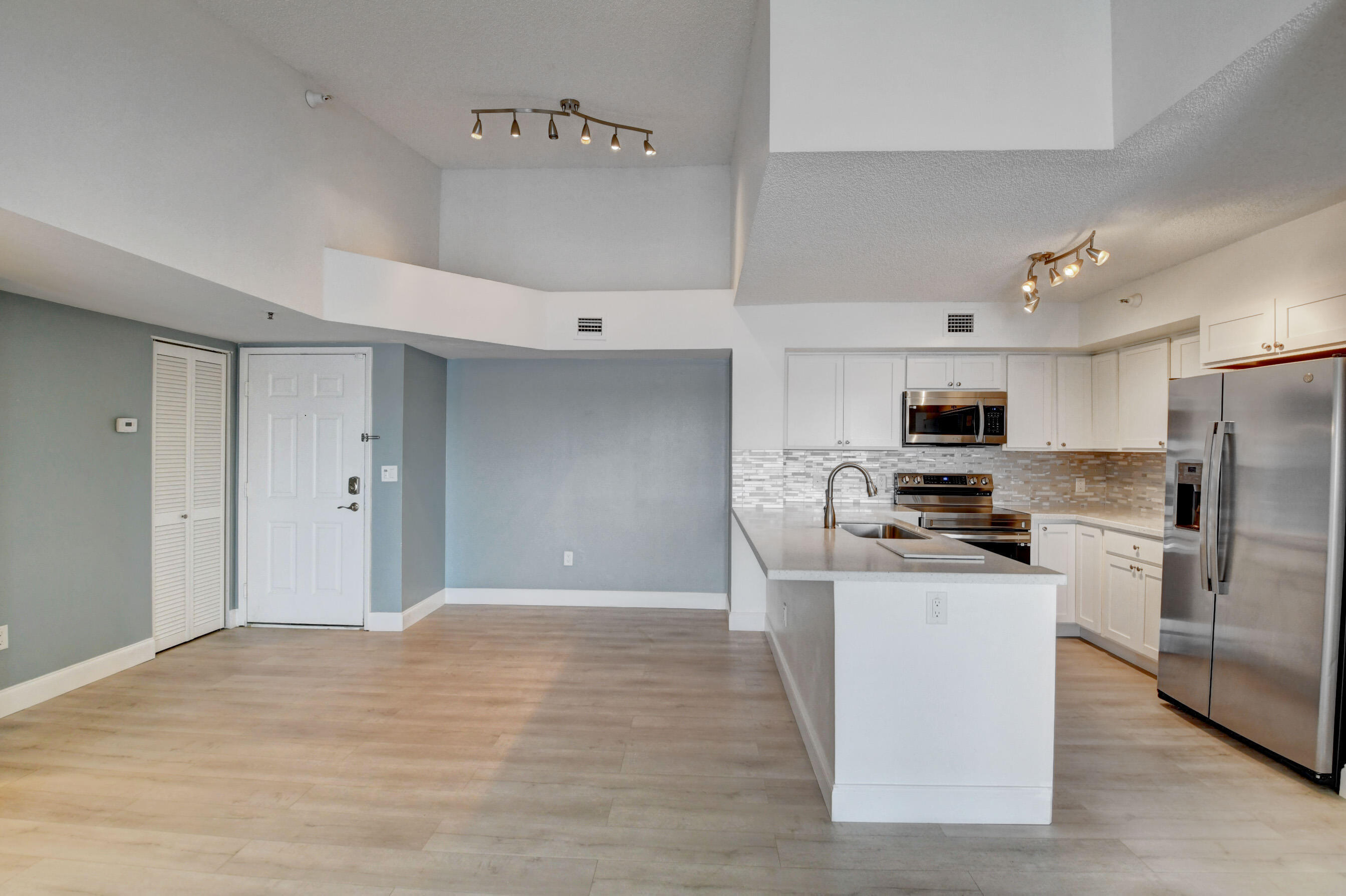 180 Yacht Club #308, Hypoluxo FL 33462