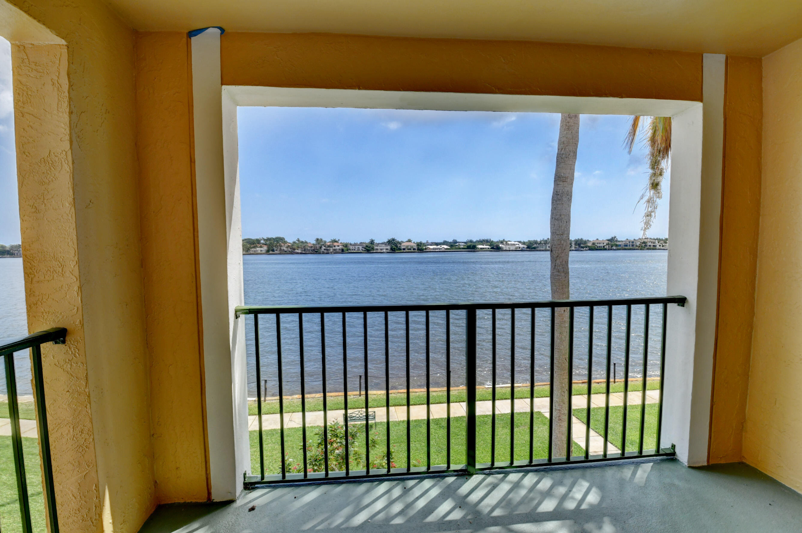 180 Yacht Club #308, Hypoluxo FL 33462
