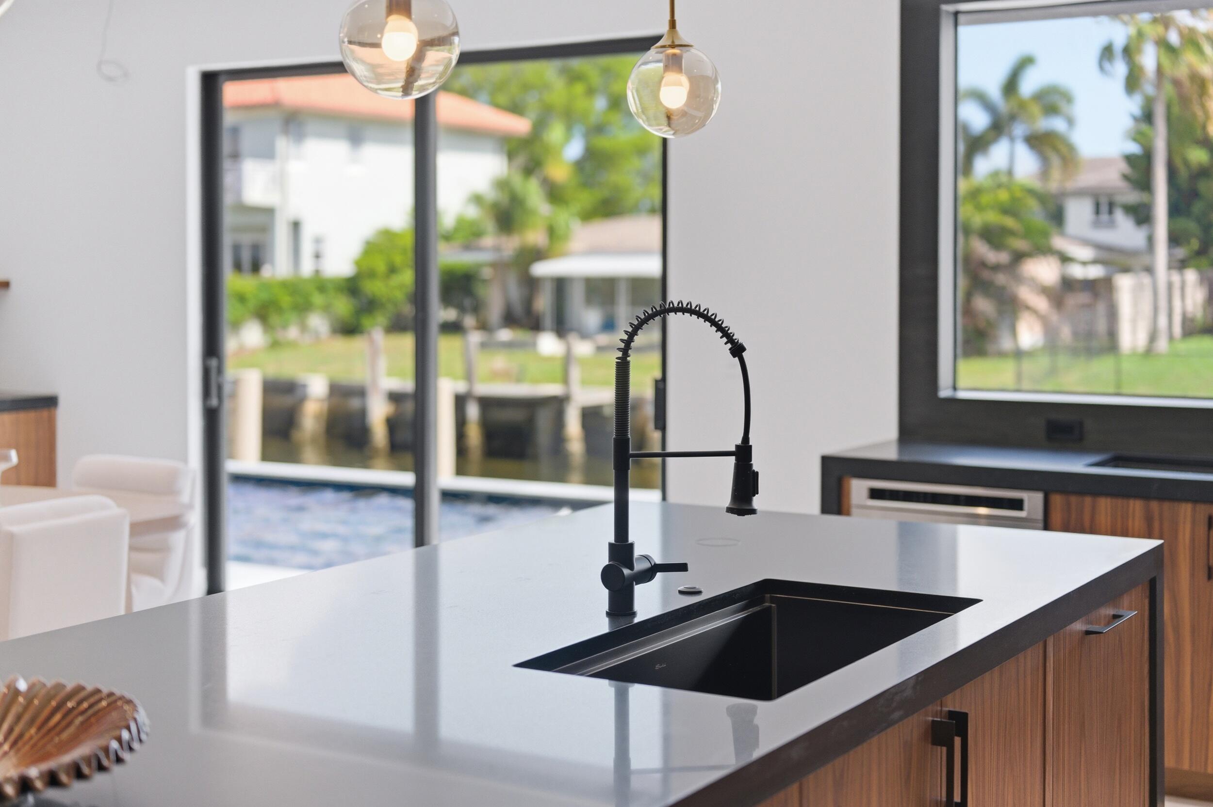 2360 NE 49th, Lighthouse Point FL 33064