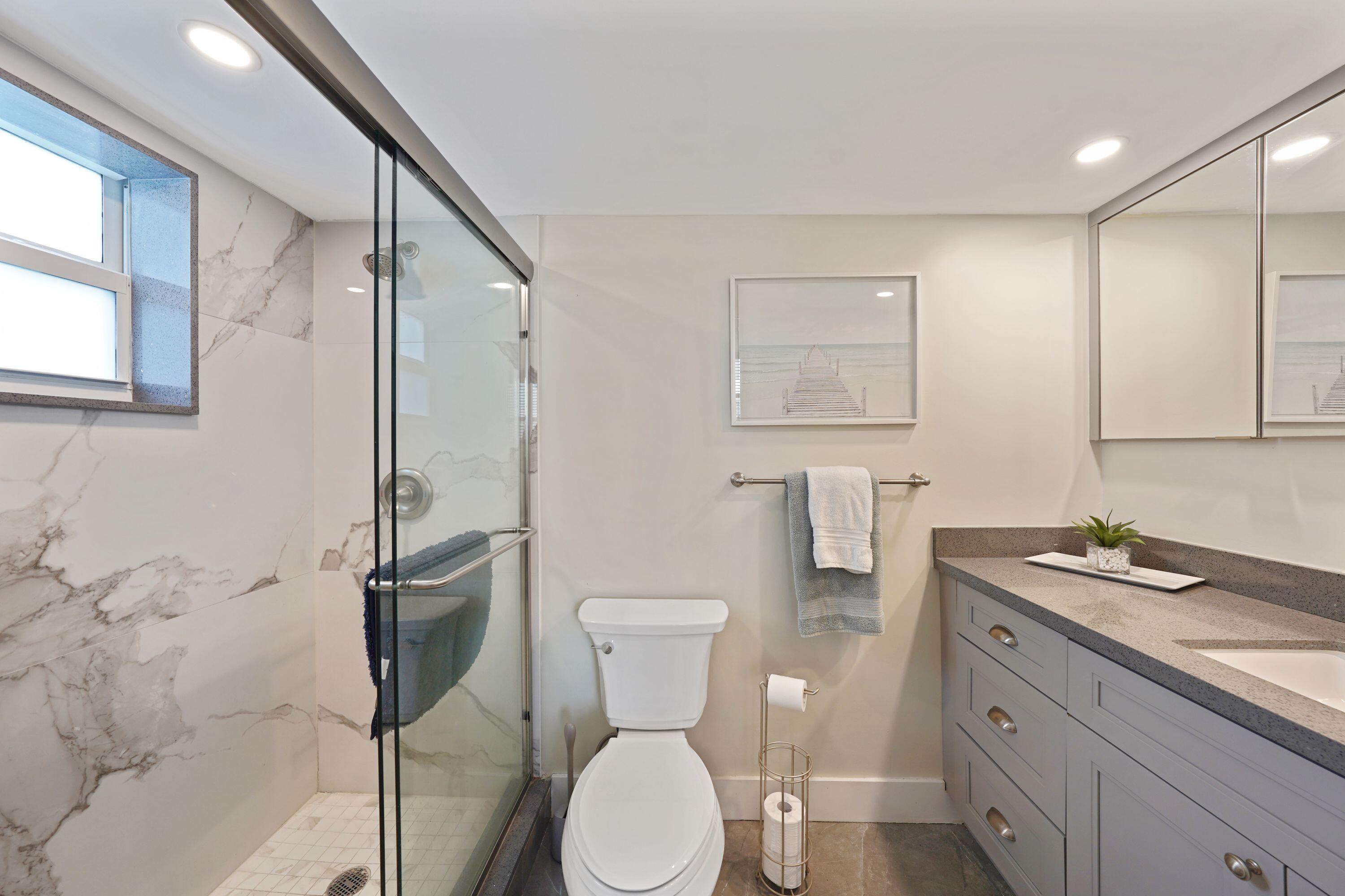 321 SE 3RD #308, Dania Beach FL 33004