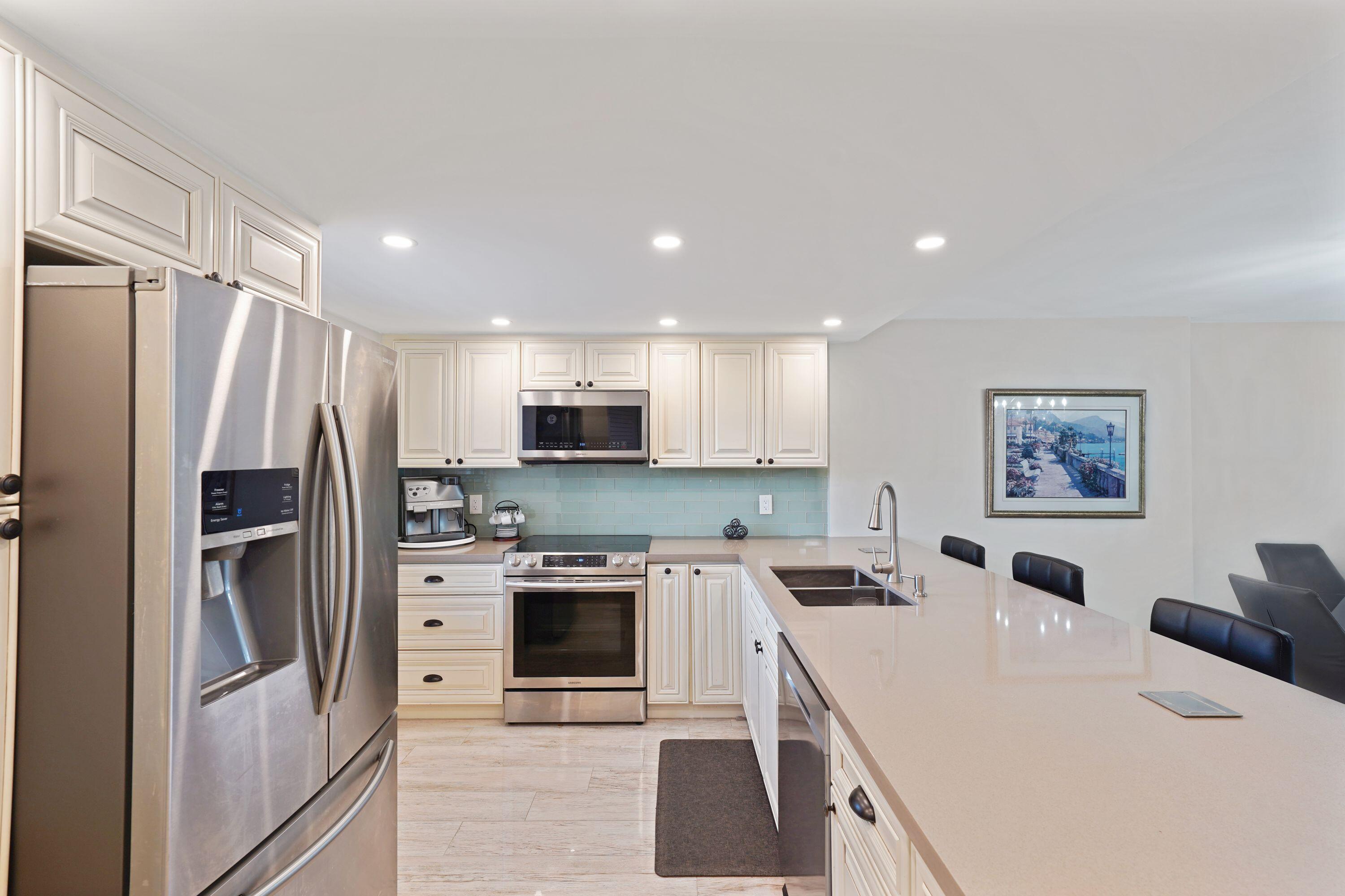 321 SE 3RD #308, Dania Beach FL 33004
