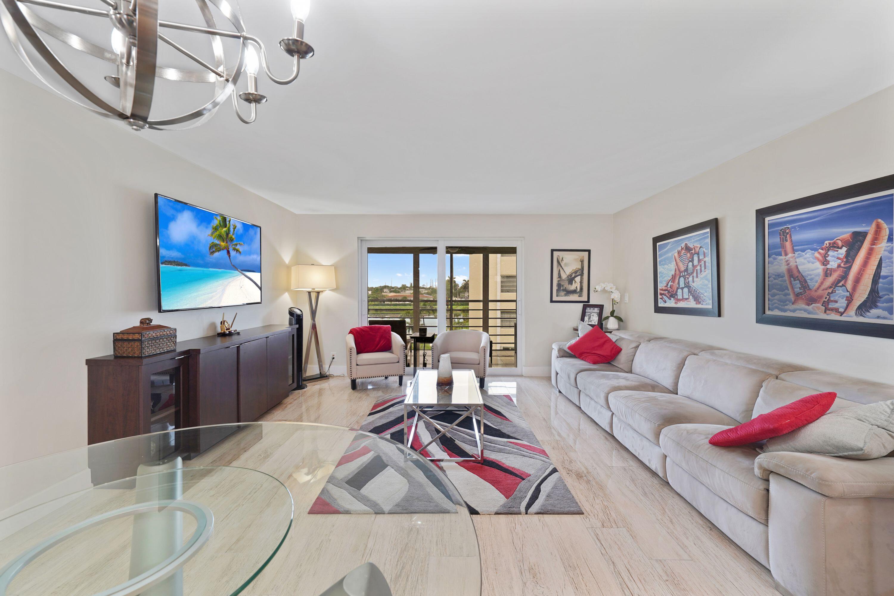 321 SE 3RD #308, Dania Beach FL 33004