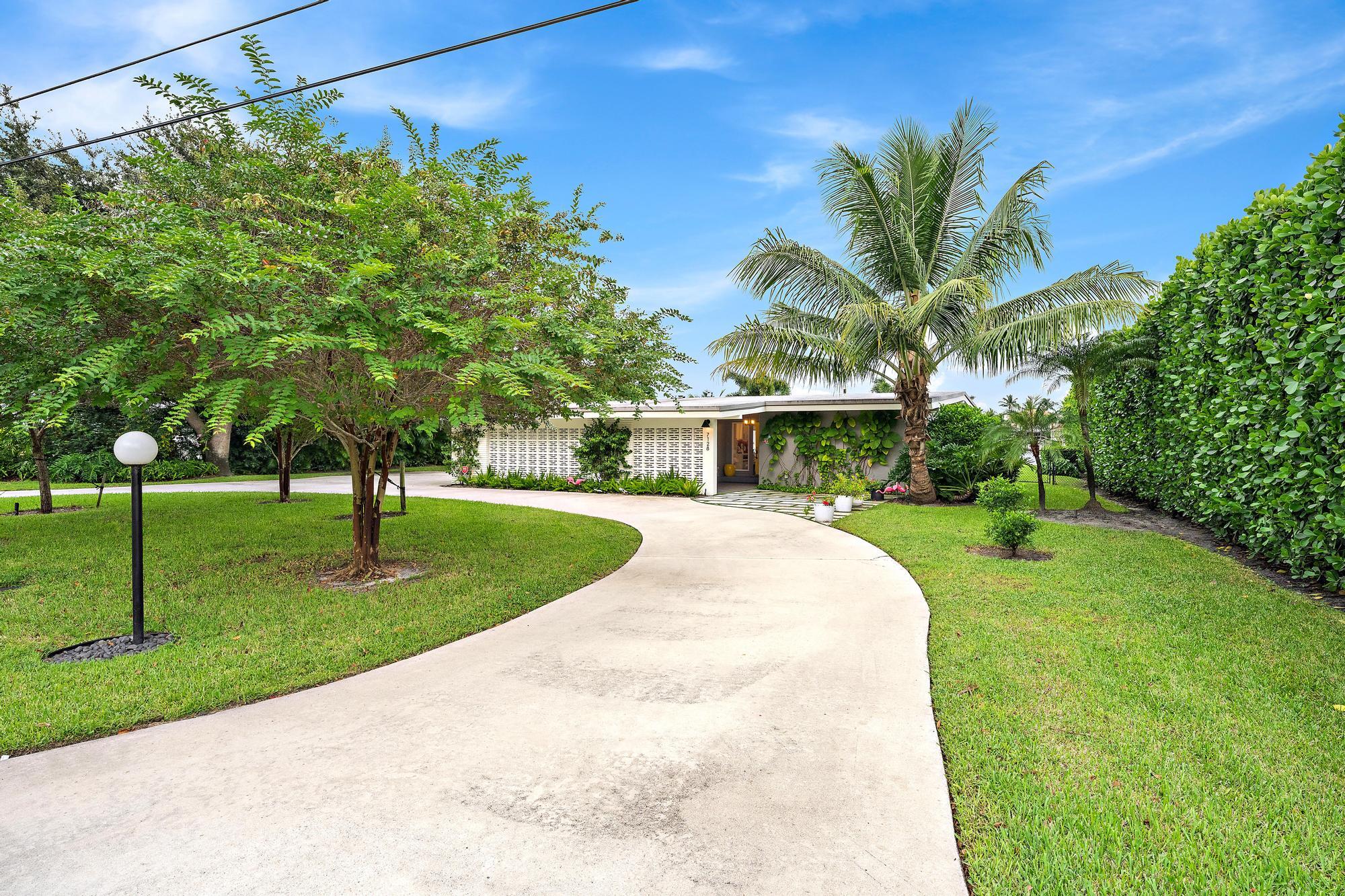 7128 W Lake, Lake Clarke Shores FL 33406