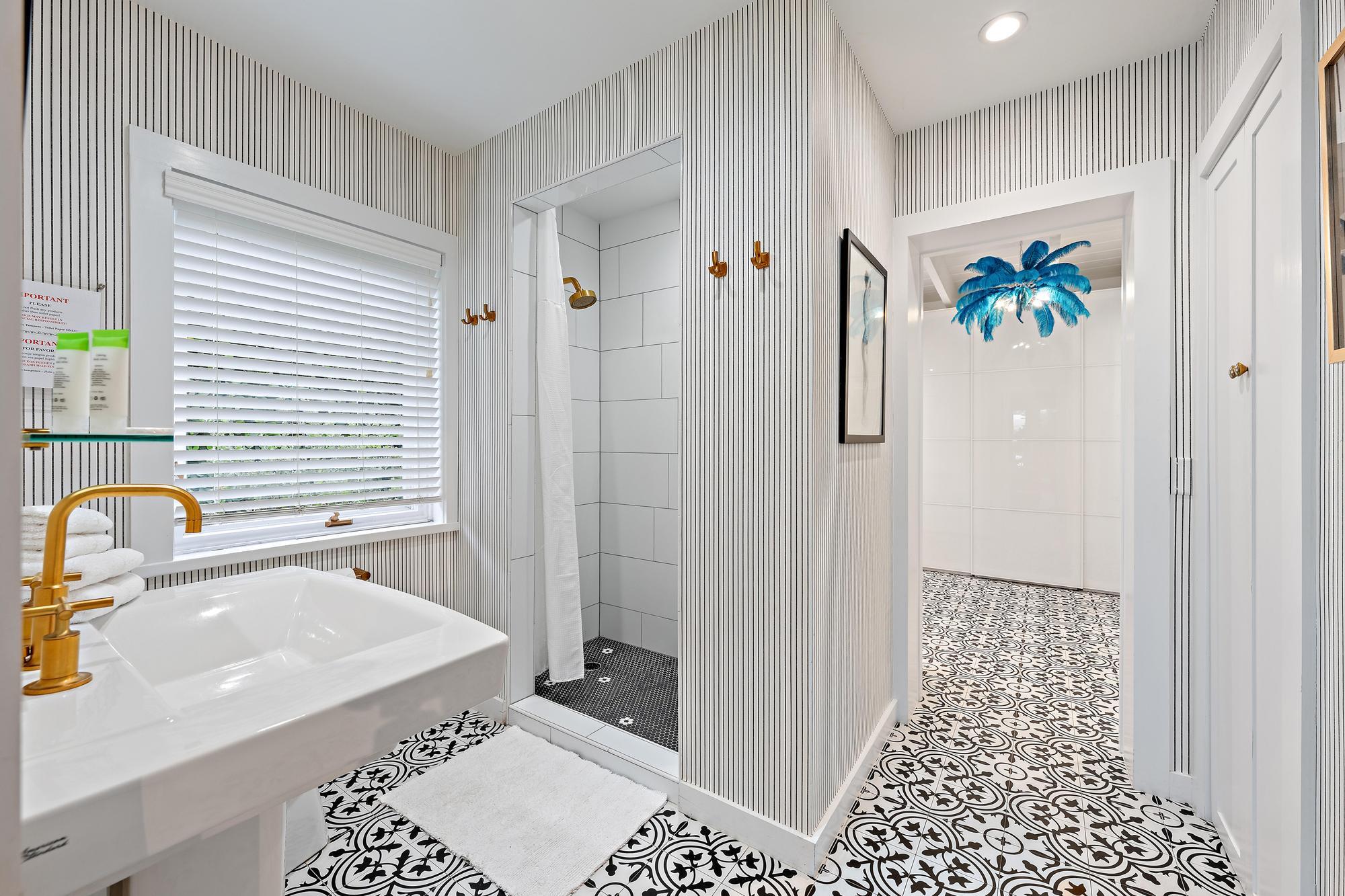 7128 W Lake, Lake Clarke Shores FL 33406