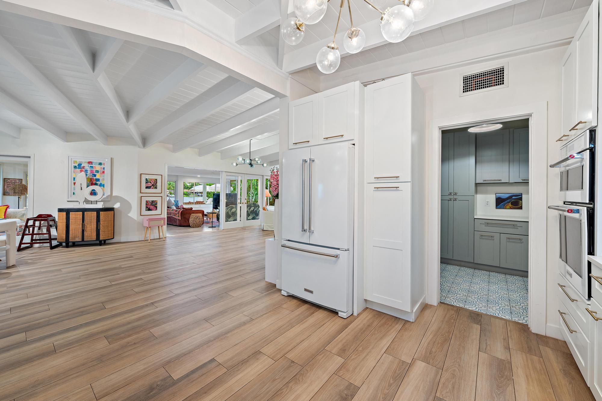 7128 W Lake, Lake Clarke Shores FL 33406
