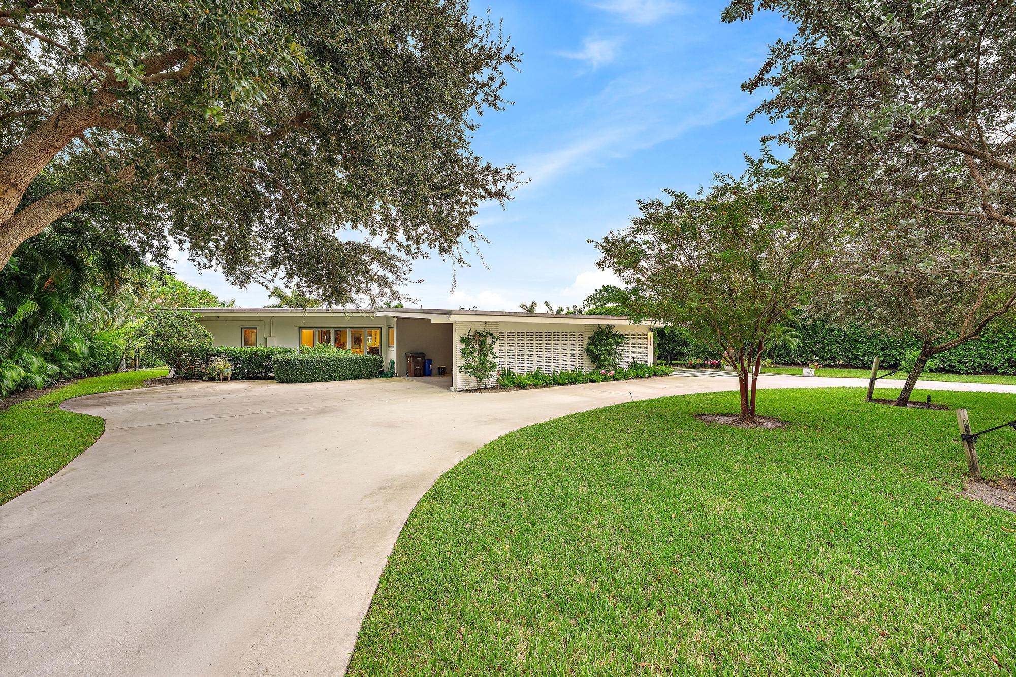 7128 W Lake, Lake Clarke Shores FL 33406