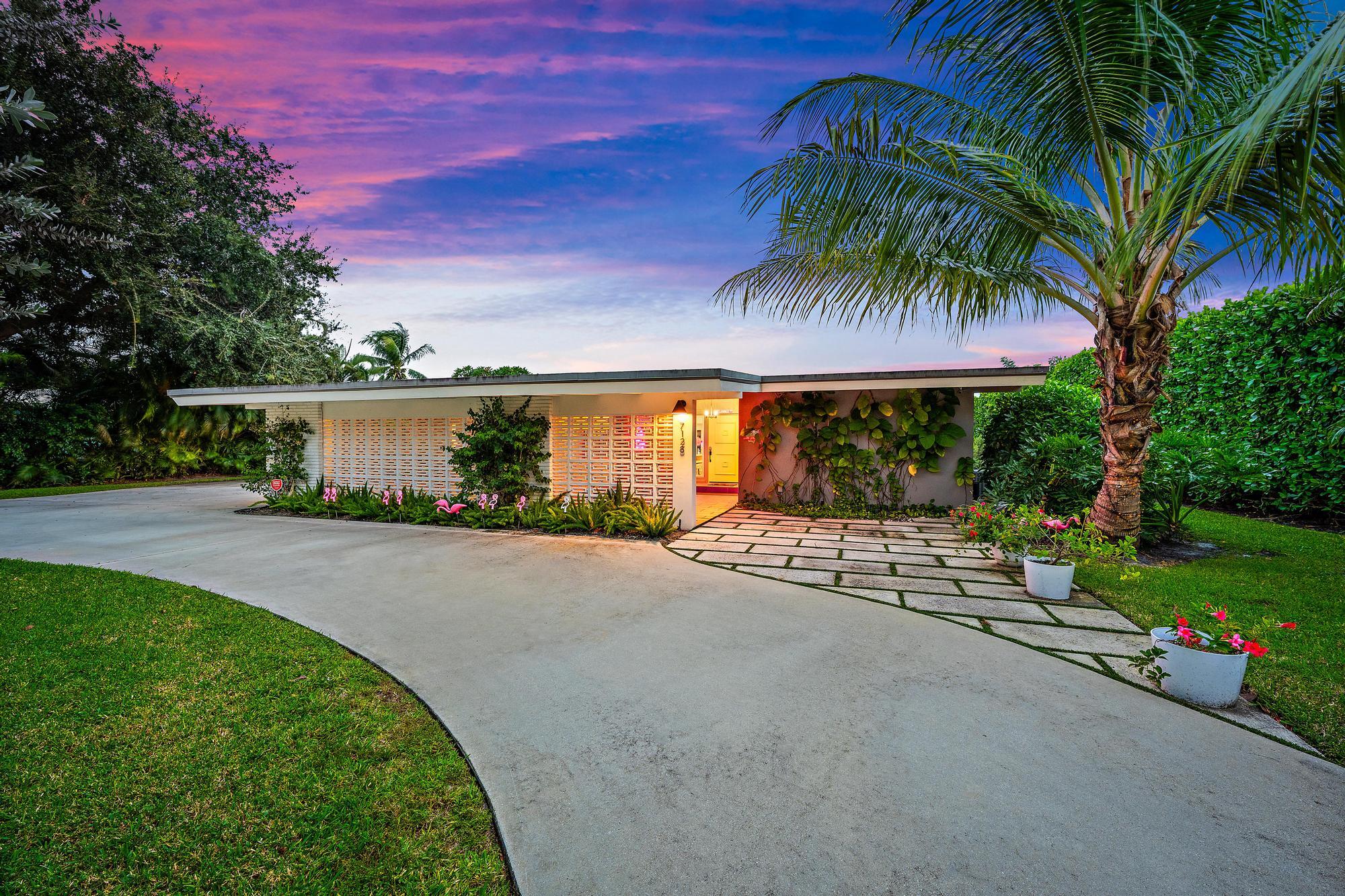 7128 W Lake, Lake Clarke Shores FL 33406