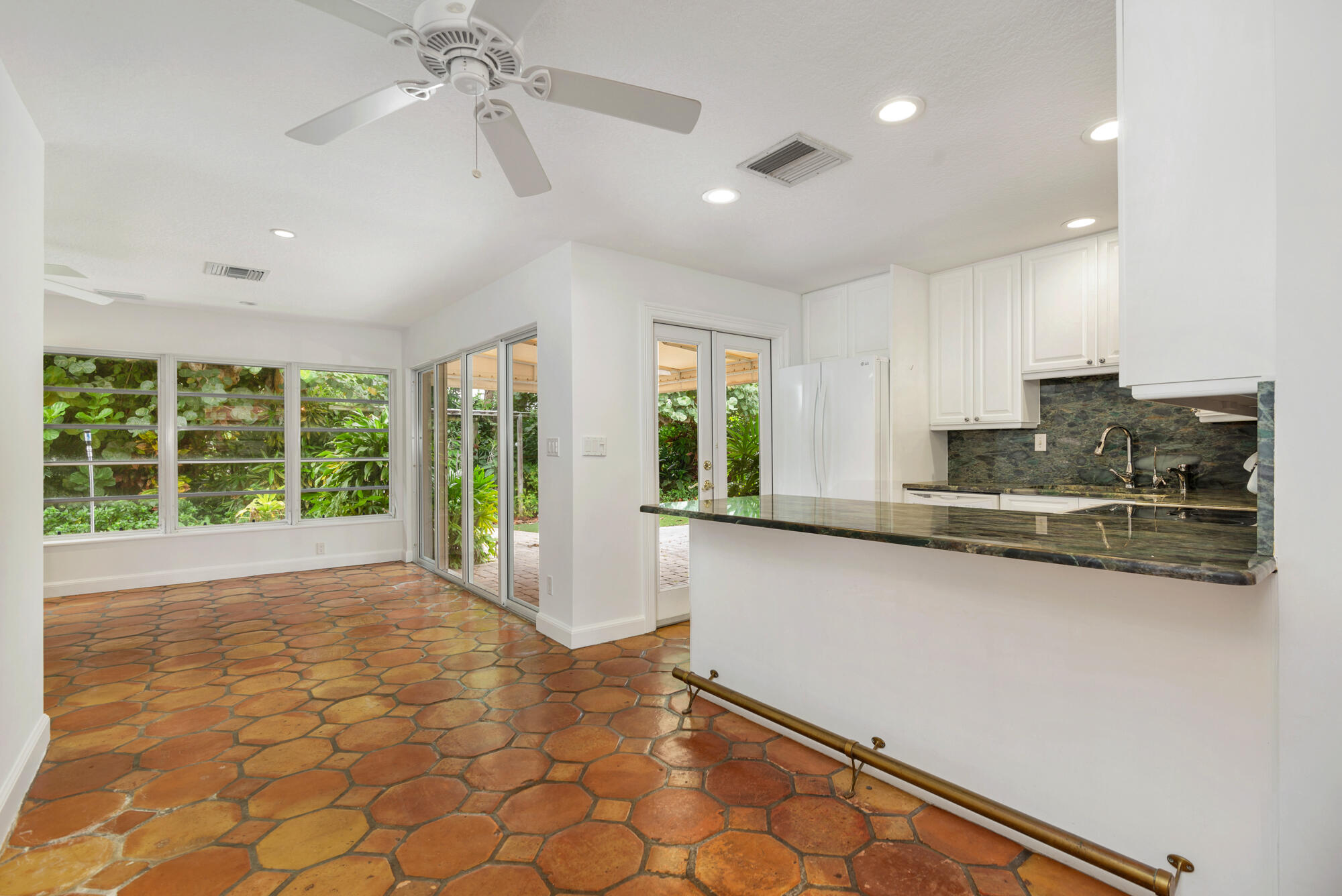113 GREGORY, West Palm Beach FL 33405