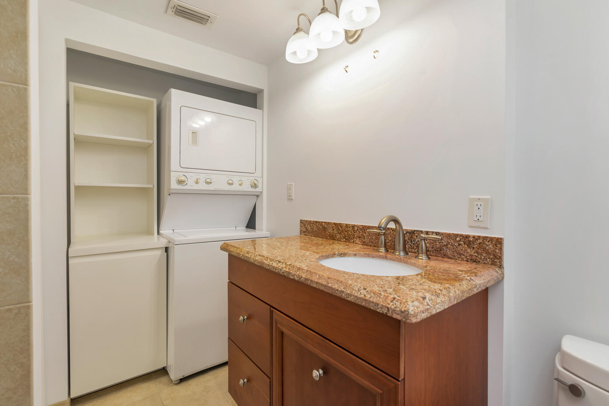 113 GREGORY, West Palm Beach FL 33405