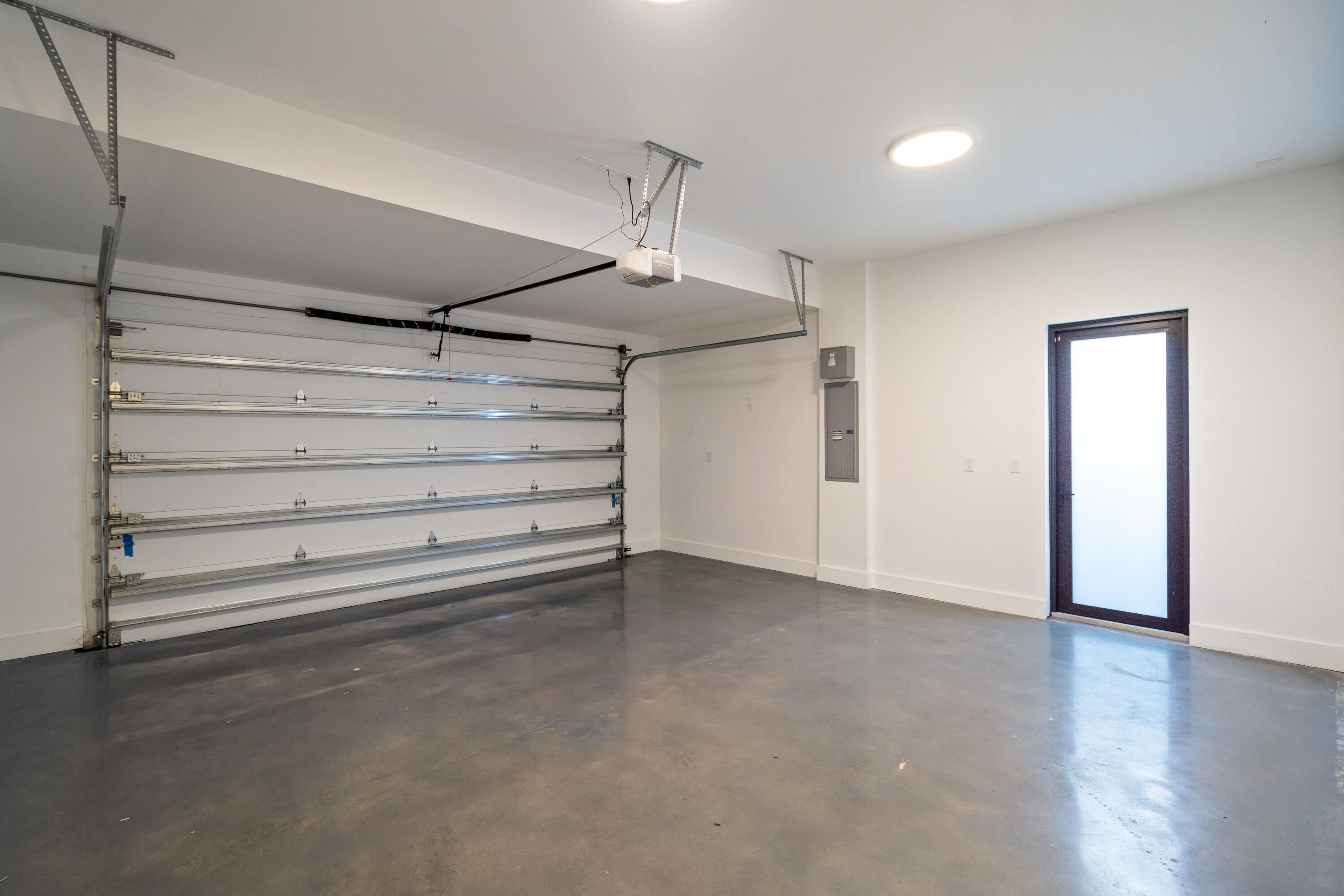 2500 Middle River, Fort Lauderdale FL 33305