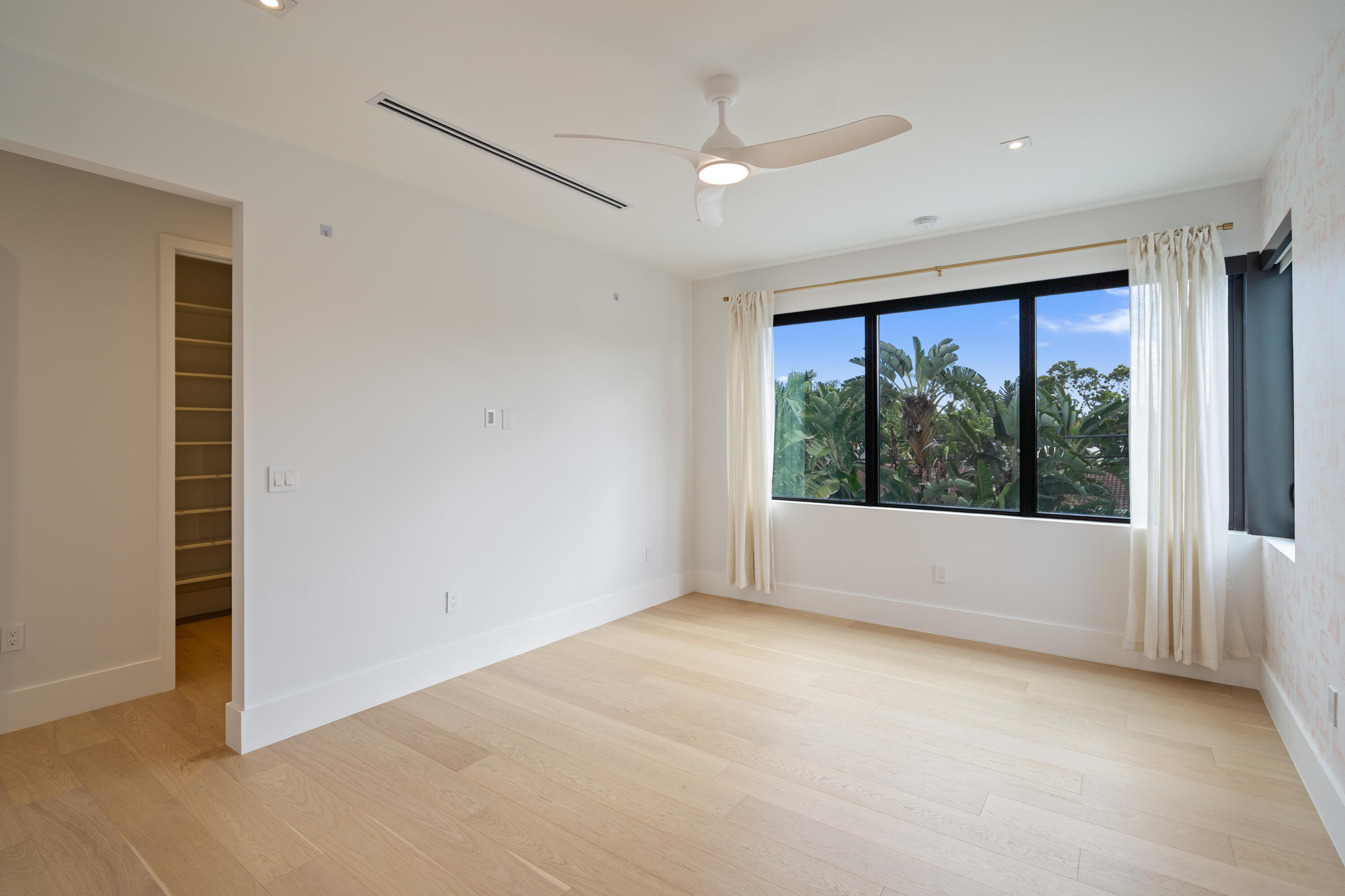 2500 Middle River, Fort Lauderdale FL 33305