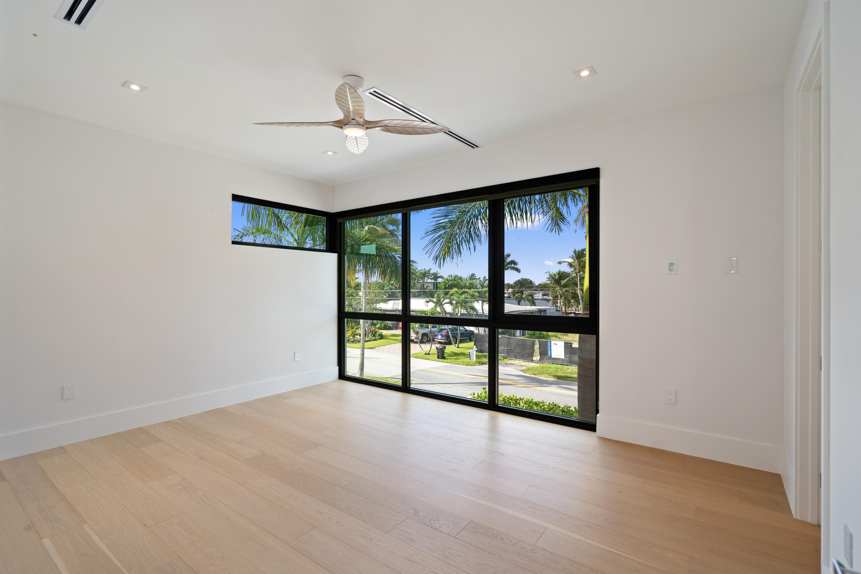 2500 Middle River, Fort Lauderdale FL 33305