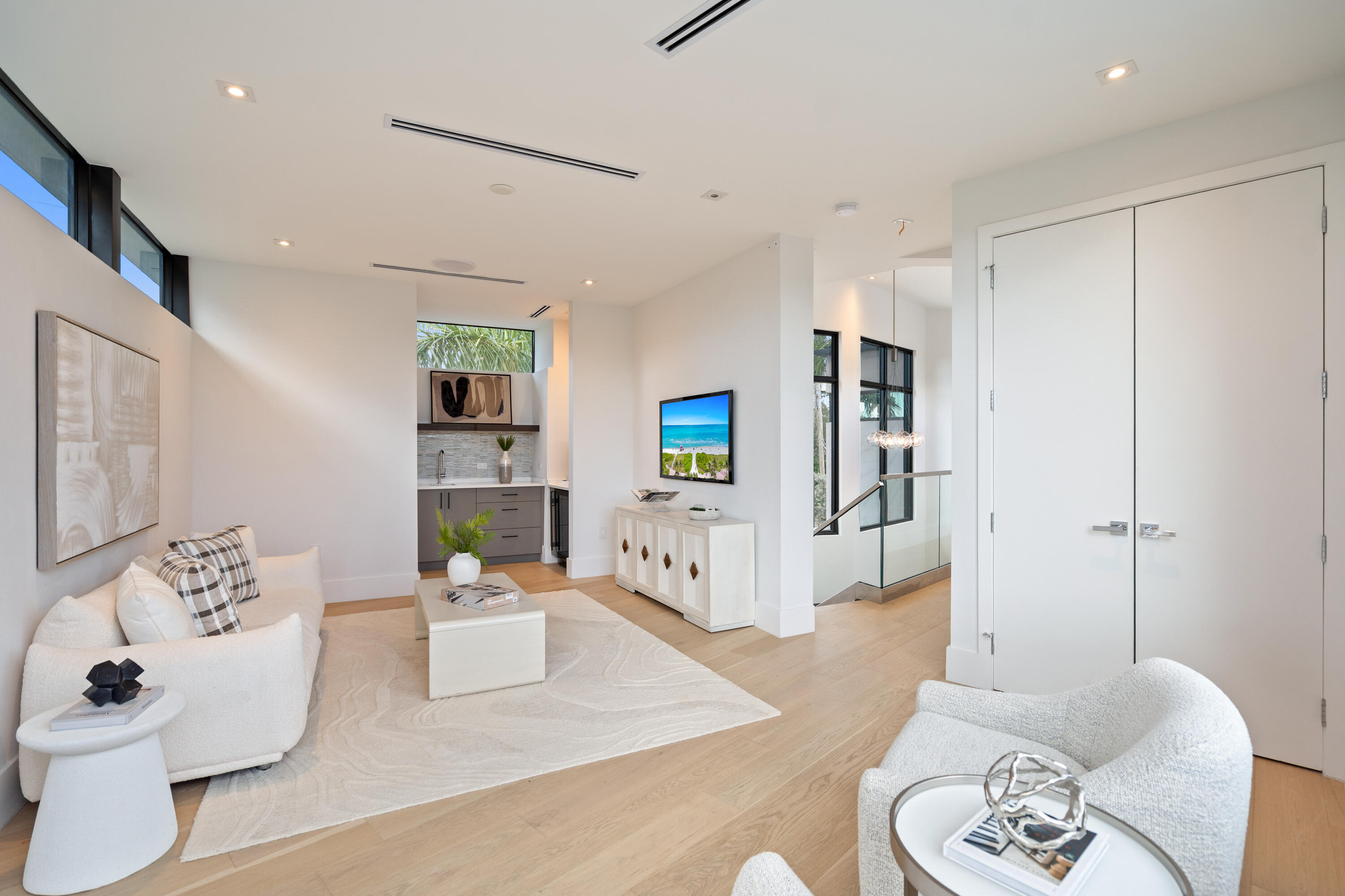2500 Middle River, Fort Lauderdale FL 33305