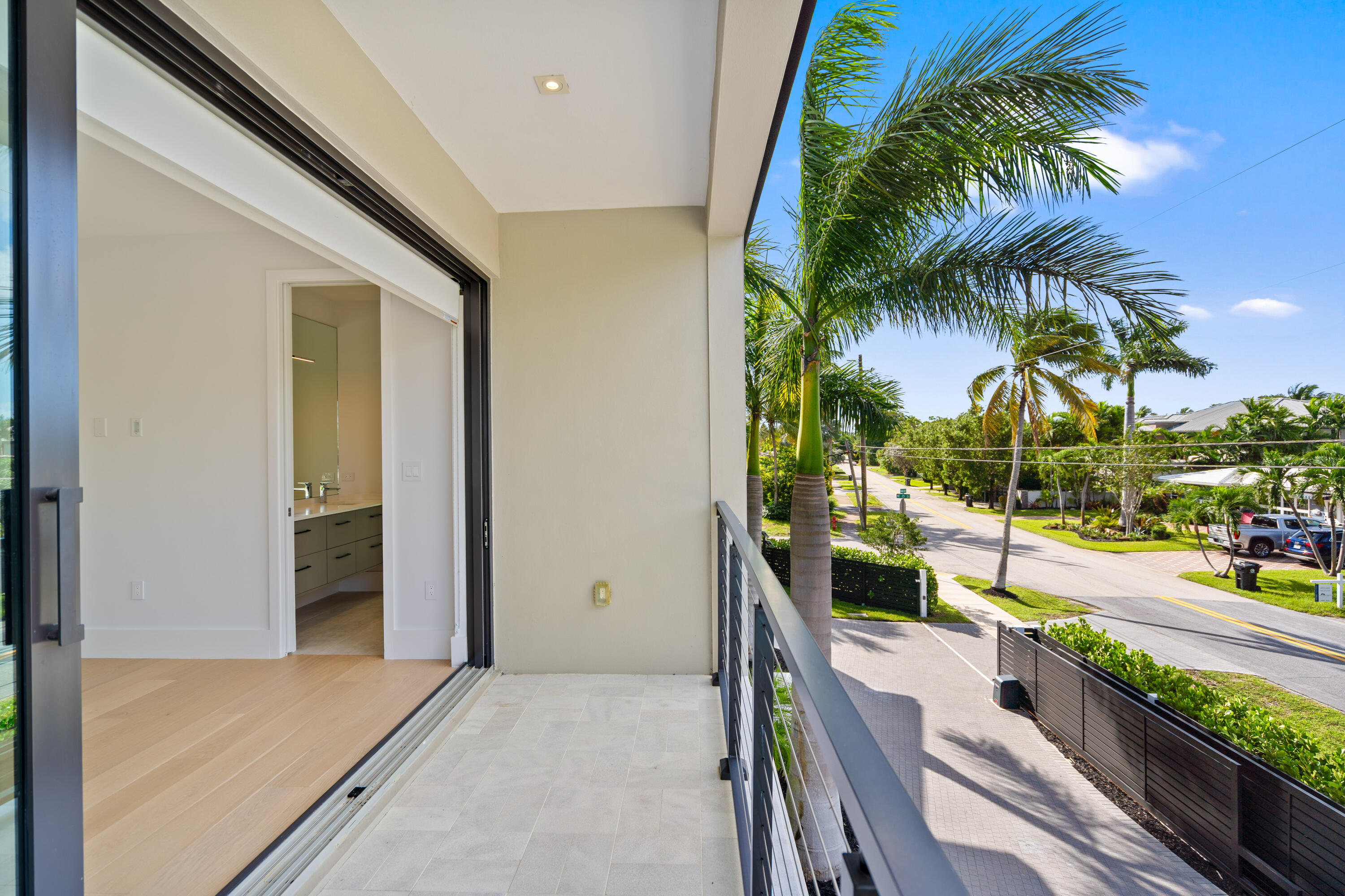 2500 Middle River, Fort Lauderdale FL 33305