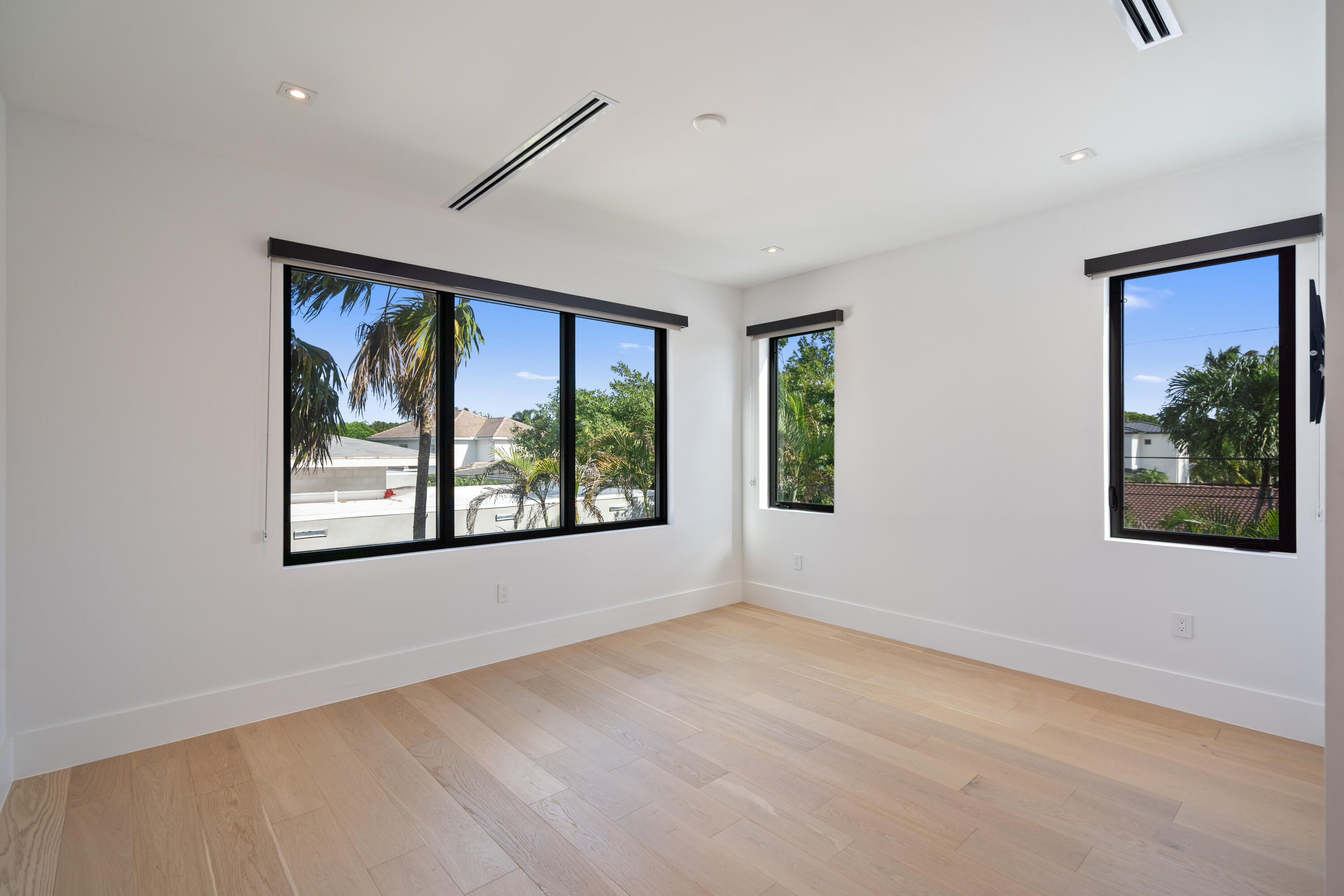 2500 Middle River, Fort Lauderdale FL 33305