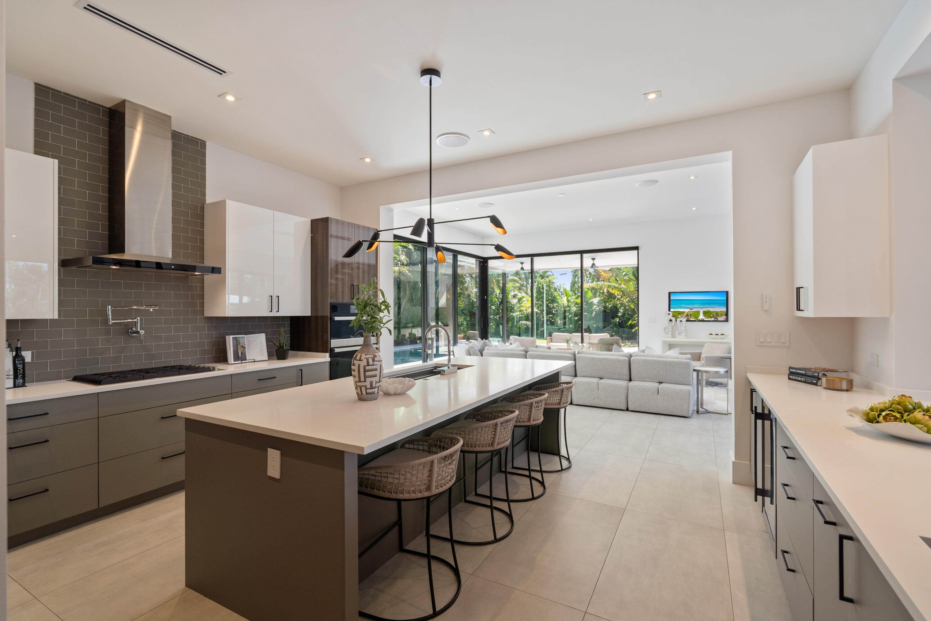 2500 Middle River, Fort Lauderdale FL 33305