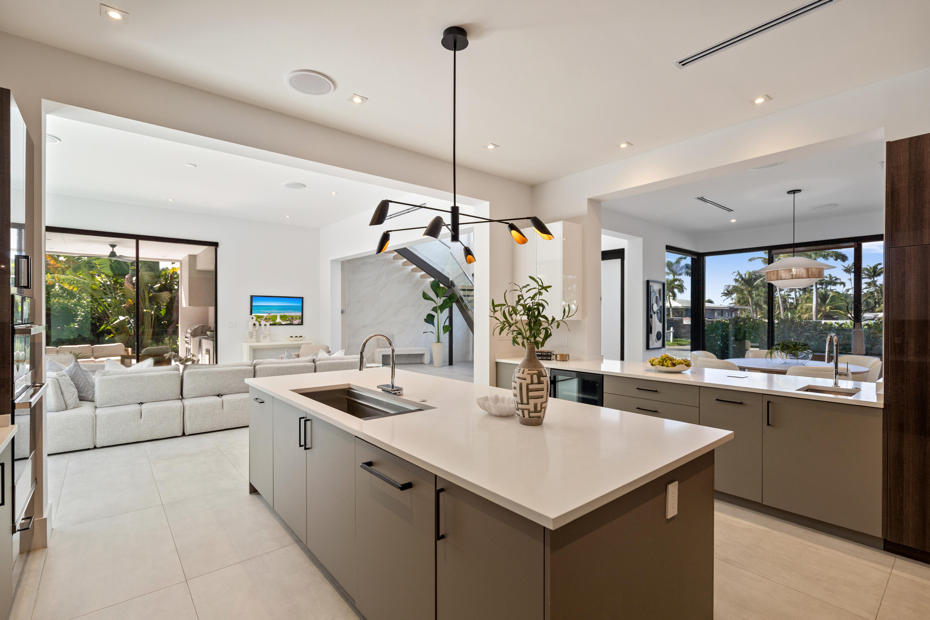 2500 Middle River, Fort Lauderdale FL 33305